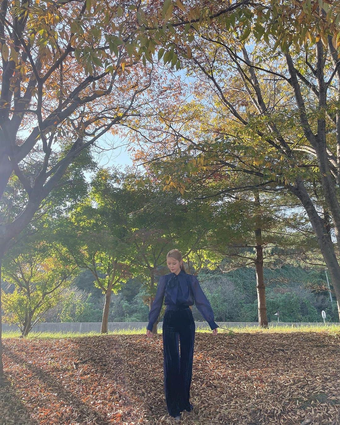 キム・ヨンジさんのインスタグラム写真 - (キム・ヨンジInstagram)「#가을가을했던어느날..🍁」11月11日 17時52分 - rorakim0927