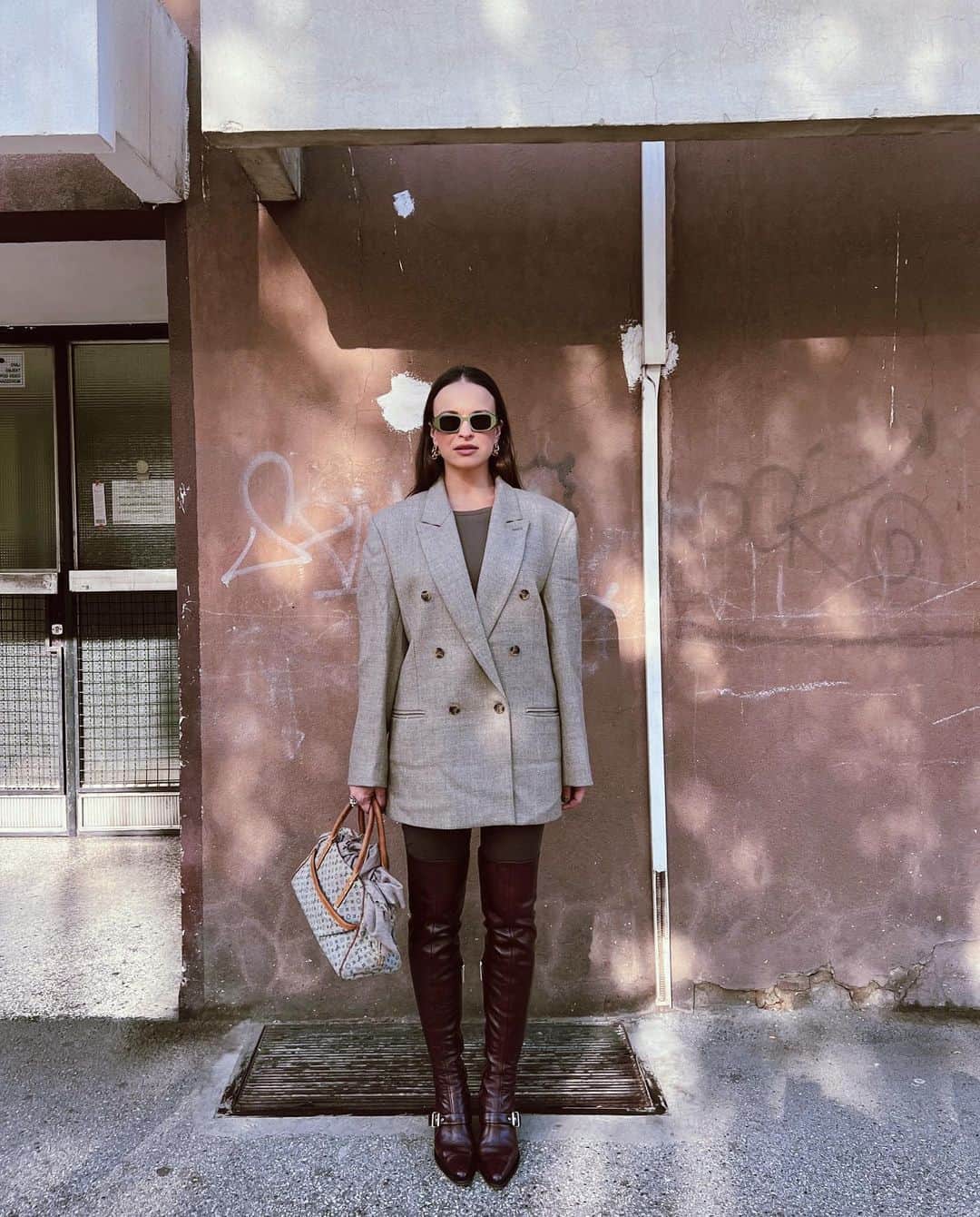 リュプカ・ゴイッチのインスタグラム：「🤎🍁🍂」
