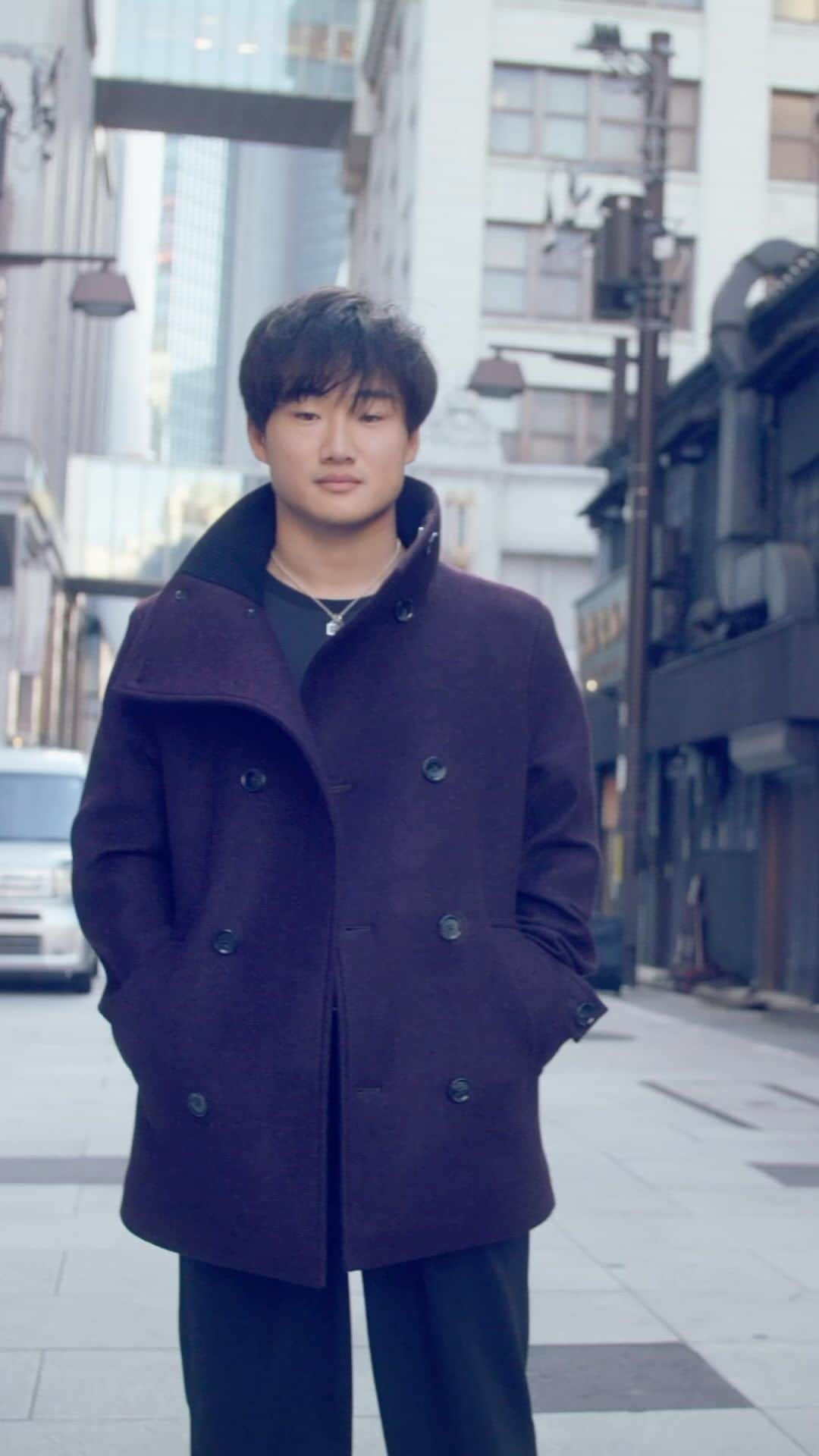 角田裕毅のインスタグラム：「The AlphaTauri Heatable Capsule Collection 3.0 sets your ideal warmth. Anywhere, anytime.  Discover more at AlphaTauri.com   #AlphaTauri #AlphaTauriFashion #FitsBodyAndMind #HeatableJackets #HeatableCapsuleCollection」