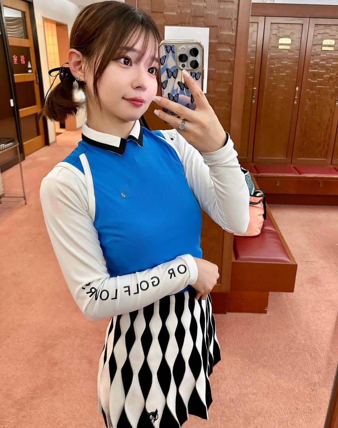 𝗠𝗮𝗶さんのインスタグラム写真 - (𝗠𝗮𝗶Instagram)「お久しぶりすぎる投稿😵‍💫  最近新しいウッドを手に入れたので ゴルフ熱復活のために頑張って練習するぞ🏌️🤍  ゴルフウェアも買ってなさすぎて 引っ張り出して着たけど このスカートお気に入りすぎて永遠に着れそう😈  最近はどんなウェアが流行っているのか 教えてくださーい🤍🤣  #ゴルフ#golf#ゴルフウェア#ゴルフコーデ #ごるふ女子#ゴルフ女子#ゴルフ女子コーデ #ゴルフ場#ゴルフラウンド#ゴルフ好き #ゴルフファッション#ゴルフクラブ#ゴルファー」11月11日 16時33分 - mai.golf.214