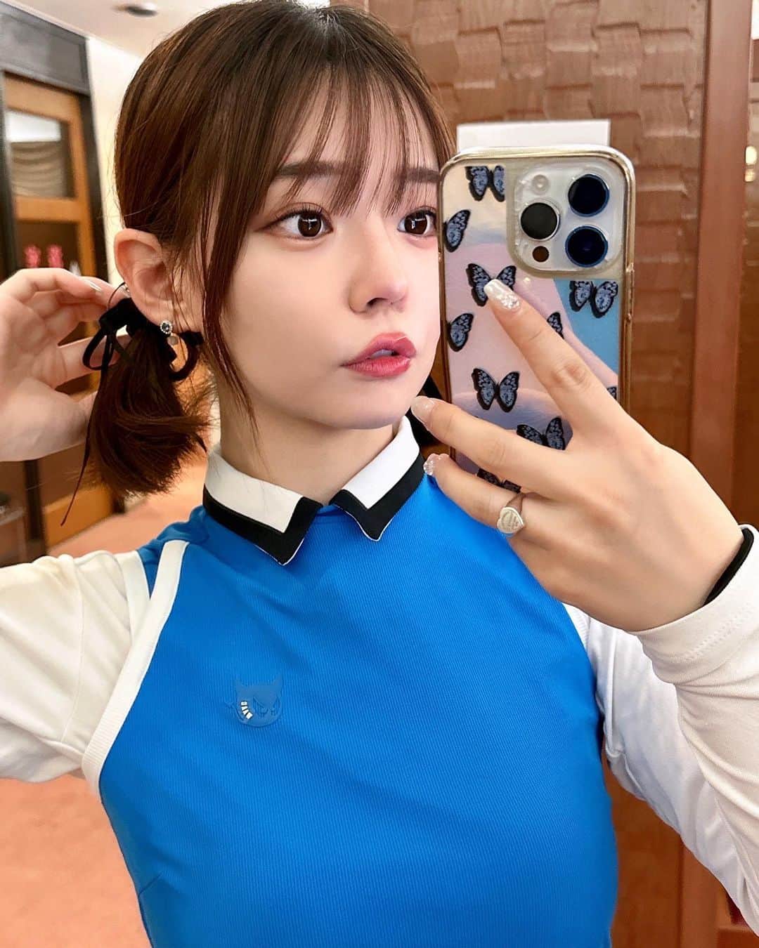 𝗠𝗮𝗶さんのインスタグラム写真 - (𝗠𝗮𝗶Instagram)「お久しぶりすぎる投稿😵‍💫  最近新しいウッドを手に入れたので ゴルフ熱復活のために頑張って練習するぞ🏌️🤍  ゴルフウェアも買ってなさすぎて 引っ張り出して着たけど このスカートお気に入りすぎて永遠に着れそう😈  最近はどんなウェアが流行っているのか 教えてくださーい🤍🤣  #ゴルフ#golf#ゴルフウェア#ゴルフコーデ #ごるふ女子#ゴルフ女子#ゴルフ女子コーデ #ゴルフ場#ゴルフラウンド#ゴルフ好き #ゴルフファッション#ゴルフクラブ#ゴルファー」11月11日 16時33分 - mai.golf.214