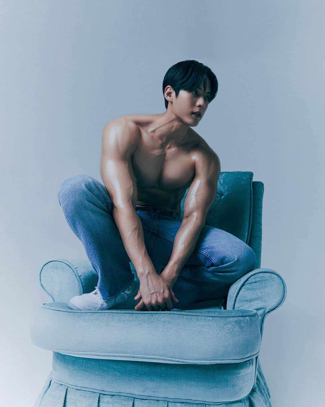 ミニョク のインスタグラム：「Photo : @jo_du_myeong  Studio : @naivestudio_seoul  Thx : Park Hye Jeong, Lee Eun Jin + @lm__91」