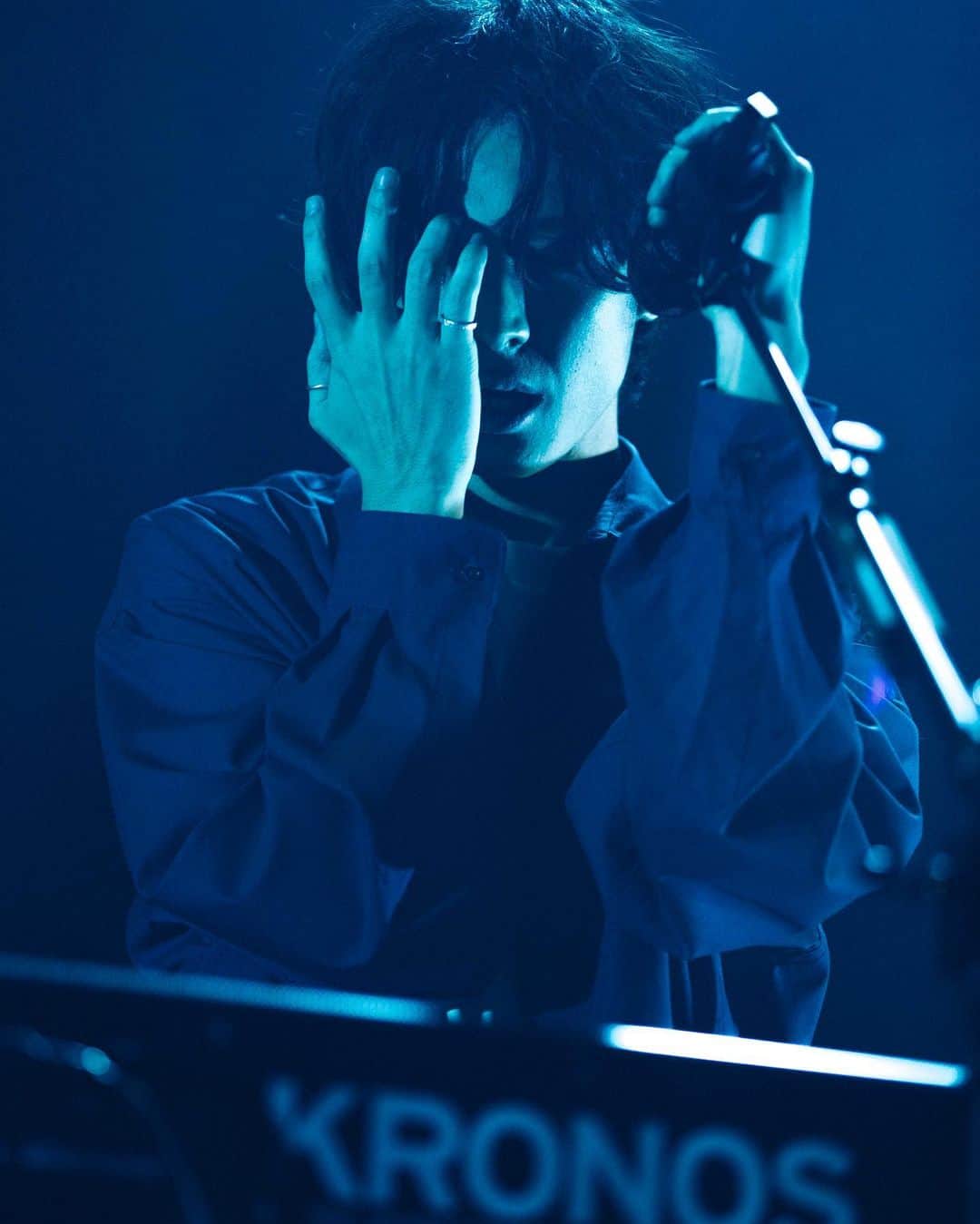 井上竜馬さんのインスタグラム写真 - (井上竜馬Instagram)「SHE'S Tour 2023 "Shepherd" 追加公演 in Zepp Haneda  ありがとうございました！めちゃくちゃ楽しかった。 撮ってくれた写真を見て「こんな表情してるんだ」と気づくことも多々ある🤦🏻‍♂️  📸　@tamaishingo22」11月11日 16時28分 - shesryoma