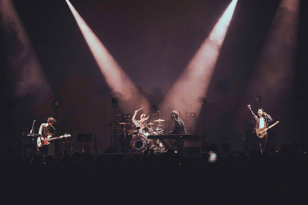 井上竜馬さんのインスタグラム写真 - (井上竜馬Instagram)「SHE'S Tour 2023 "Shepherd" 追加公演 in Zepp Haneda  📸 @tamaishingo22」11月11日 16時30分 - shesryoma