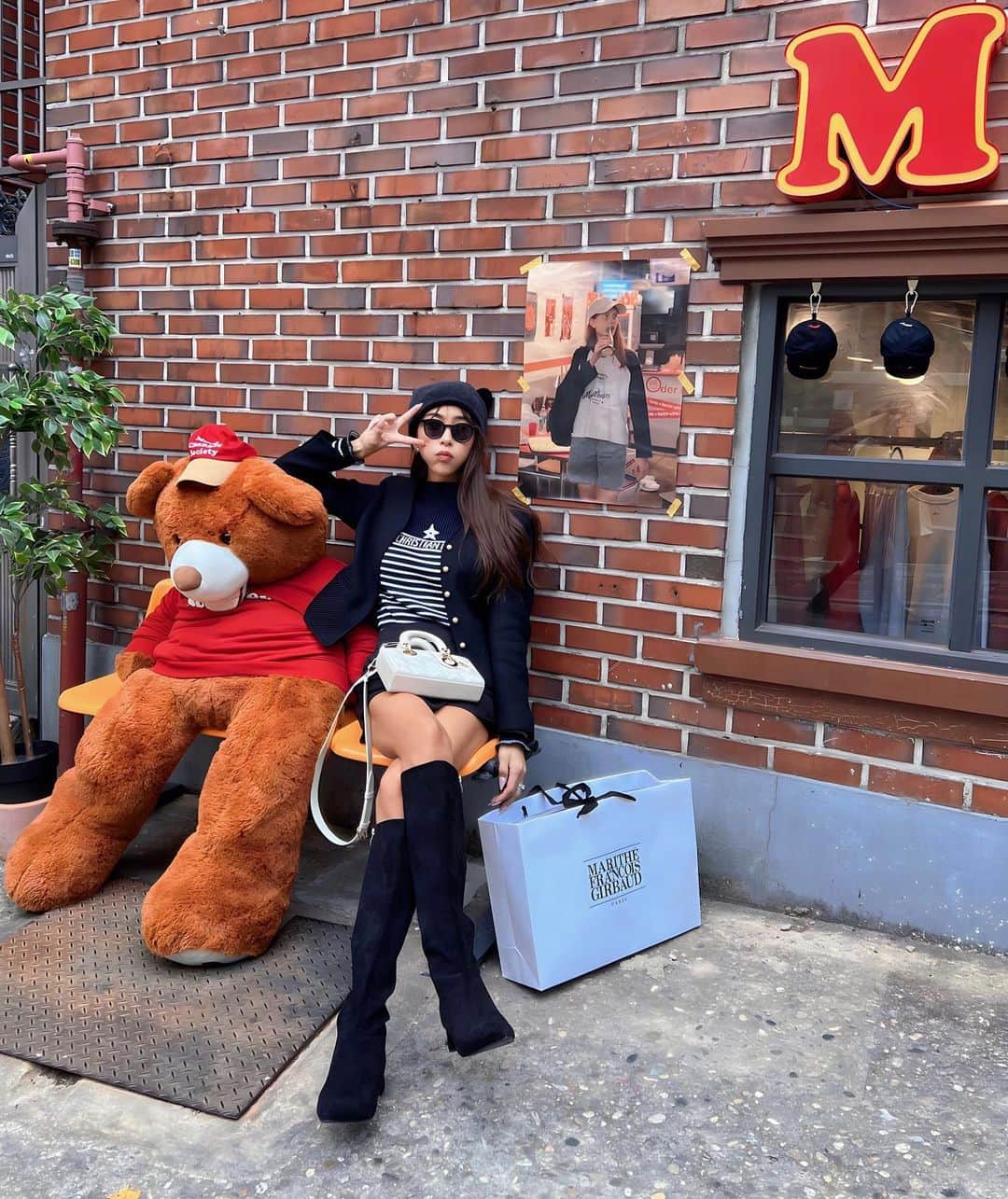 のインスタグラム：「뽀뽀🐻❤️ 最近の韓国はハンナムドンが可愛いお店が沢山あって好きだわ🥰」