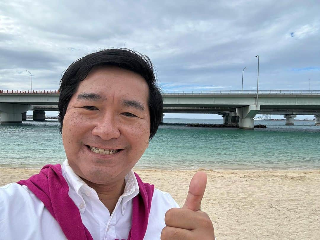 小石田純一のインスタグラム：「沖縄でお仕事でした。沖縄を堪能できました。  #沖縄 #沖縄そば  #グルクン  #ゴーヤチャンプル #沖縄グルメ  #小石田純一 #お笑い芸人 #ものまね芸人 #波の上ビーチ  #国際通り屋台村  #ステーキハウス88  #空港食堂  #楚辺 #抱瓶」