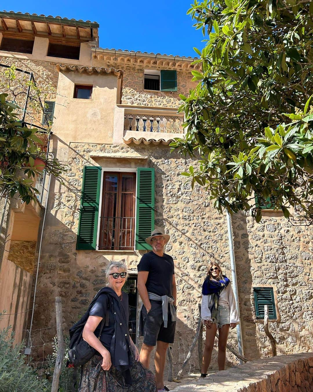 アレクシアさんのインスタグラム写真 - (アレクシアInstagram)「Discovering Mallorca… Deià has to be my favourite place.」11月11日 17時25分 - alexia.ibiza