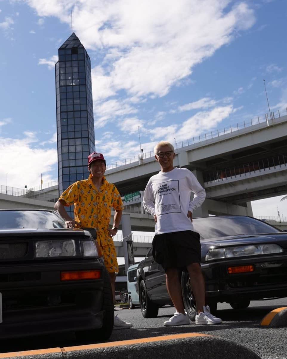 谷+１。のインスタグラム：「ロンブー亮さんとAE86ドライブ　外国人さんの反応チェック https://youtu.be/zsb-jAzgVJg」