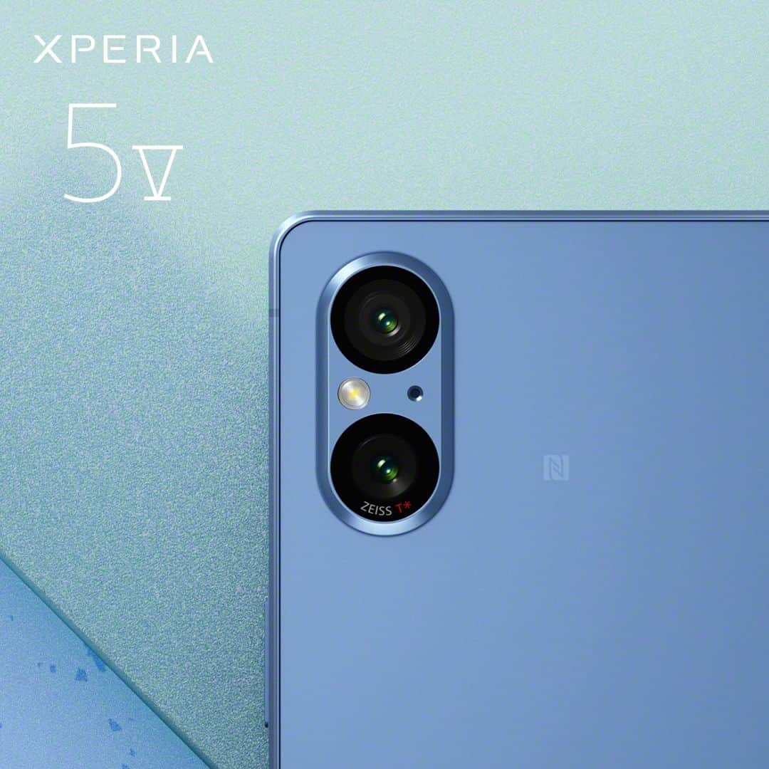 のインスタグラム：「Xperia 5 V's camera housing is the same colour as its main body – delivering seamless design consistency as well as an exceptional shooting experience.  The diversity of colour shades, textures and tones helps Xperia 5 V blend into your lifestyle with ease.  #Sony #Xperia #SonyXperia #Xperia5V #ProductDesign」