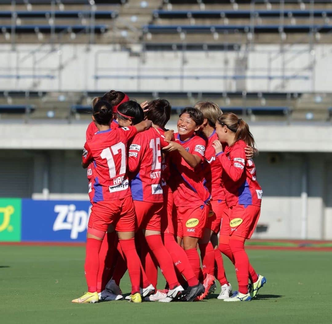 川島はるなのインスタグラム：「. . 【GAME DAY】 WEリーグ本日開幕⚽️🔥  🏆2023-24 weリーグ 第1節 🗓️11月11日(土) ⌚️14:00 kickoff 🏟️相模原ギオンスタジアム 🆚大宮アルディージャVENTUS  #ノジマステラ神奈川相模原 #ノジマステラ #oneteame #weリーグ開幕」