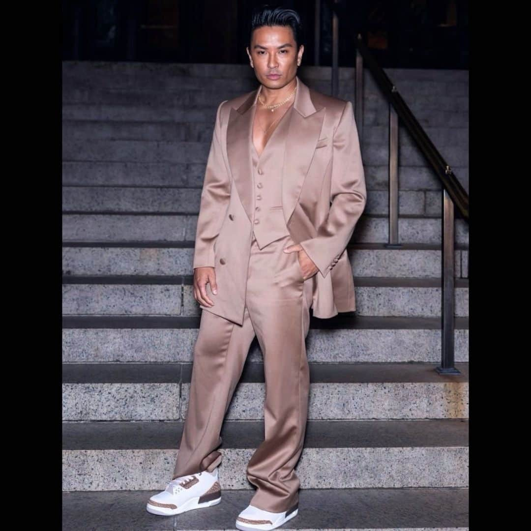 プラバルグルンのインスタグラム：「Some highlights from the @cfda awards⁠ Wearing Prabal Gurung  XPG」