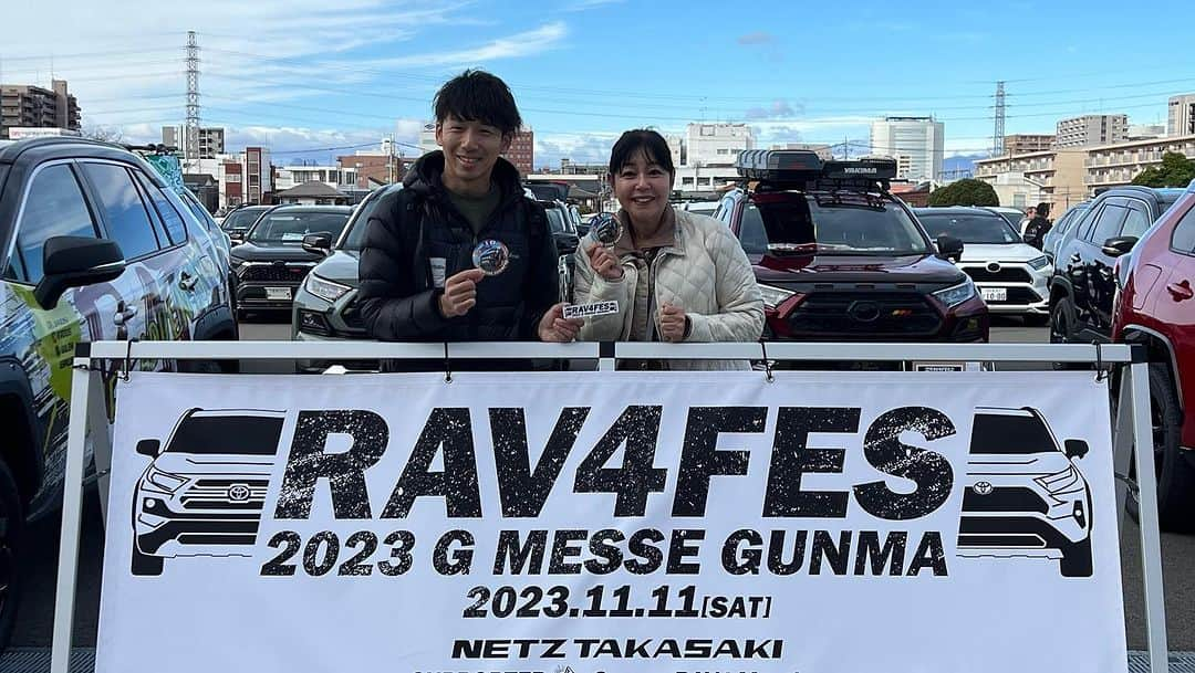 竹岡圭さんのインスタグラム写真 - (竹岡圭Instagram)「RAV4フェス、もうすぐ開幕です‼️Gメッセ高崎に、出発直前の能戸知徳選手が訪ねてくれましたー😆 いってらっしゃい💓 頑張って👍  皆様応援よろしくお願いしますねーっ💕  【TEAM JAOS 「SCORE BAJA 1000」に2度目の挑戦 】 株式会社ジャオスは、2022年11月13日からメキシコのバハ・カリフォルニア半島で開幕を予定している 「SCORE World Desert Championship 56th SCORE BAJA 1000（以下、BAJA 1000）」に、LX600をベースとした「LEXUS LX600 "OFFROAD" TEAM JAOS 2023 ver.」で参戦いたします。  詳細についてはオフィシャルサイト・インフォメーションおよびニュースリリースをご覧ください。  ■JAOSオフィシャルサイト・インフォメーション https://www.jaos.co.jp/news/20231108-001171.html  Special Thanks:  LEXUS / レクサス カヤバ Kayaba corporation KYB Toyo Tire Corporation Team TOYO TIRES JP Toyo Tires 群馬トヨタ自動車株式会社 ウエインズトヨタ神奈川 宮城トヨタGRgarage日の出町 SCORE International Canguro Racing #jaos #battlez #teamjaos  #lexus #lexusovertrailproject #overtrail #lexuslx #lx600  #kyb #toyotires #opencountry #toyotaautobody #toyotaboshoku #ipf #enkei #motys #projectmu #ktc #icefuse #nanga #jins  #scoreinternational #baja1000 #baja10002023  #ジャオス #バトルズ #レクサス #トーヨータイヤ #カヤバ #オープンカントリー」11月11日 9時32分 - kei_takeoka