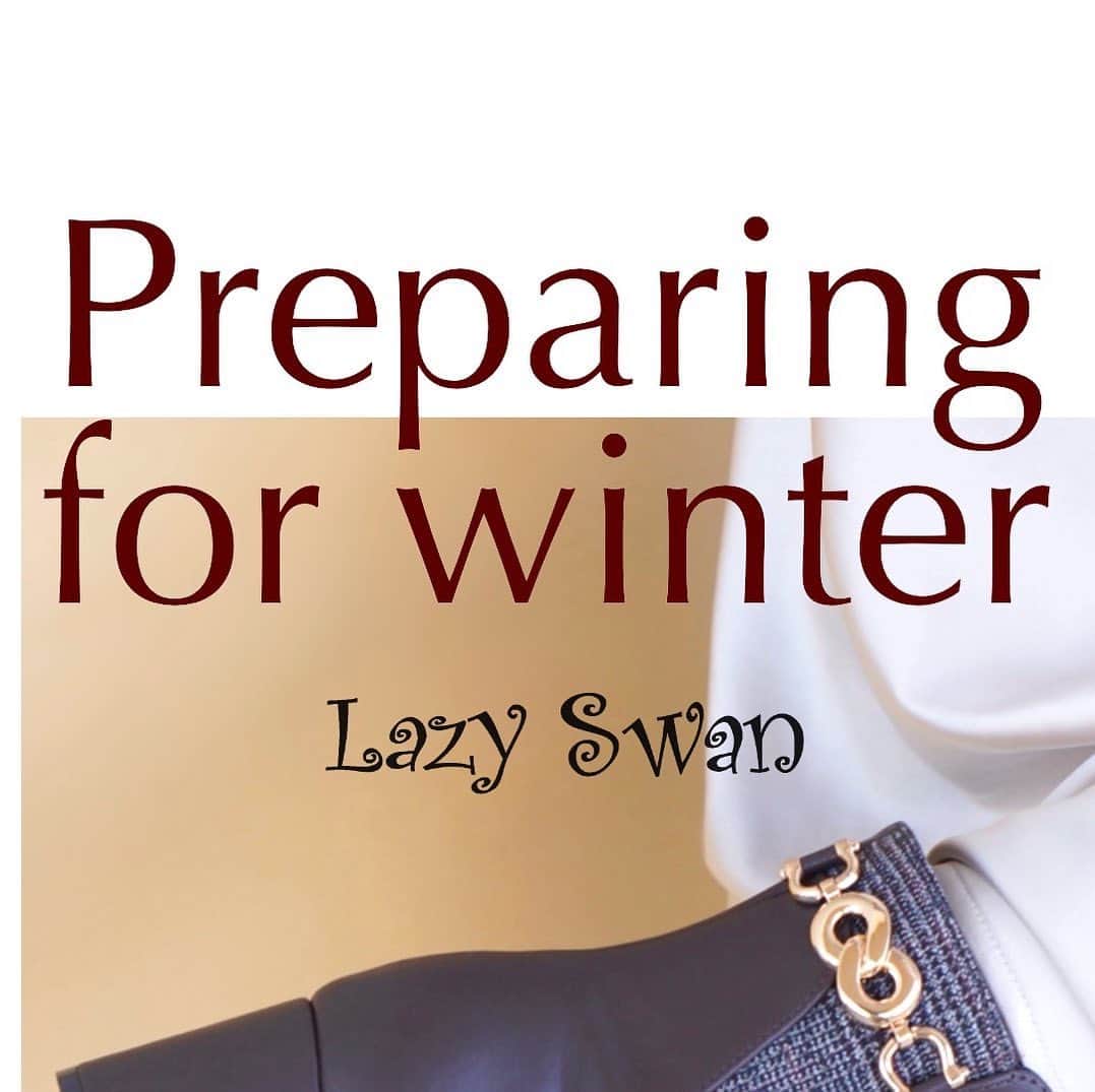 LazySwan新宿ミロード店のインスタグラム：「_ 【Preparing for winter】  季節の進むこれから準備をしておきたい“ブーツ”  LazySwsnでは人気のビジューアレンジをはじめ、 シーズンらしいカラーやファー、チェック柄などを取り入れた新作ブーツが登場♪  －－－－－－－－－－➳  トレンド感と遊び心溢れるシューズのセレクトショップ♪ @lazyswan_official   いいね・フォロー　嬉しいです♪ 気になるアイテムは“保存”を✔️  ➳－－－－－－－－－－  #LazySwan#レイジースワン  #ブーツコーデ#ファーブーツ #リボンブーツ#2wayブーツ #バイカラーブーツ#ショートブーツ #ミドルブーツ  #お出かけコーデ#買い物コーデ #おとなかわいい#大人かわいい #アラサーコーデ#ママコーデ #お出かけコーデ  #フェミニンコーデ#olコーデ#出勤コーデ #オフィスカジュアル#お仕事コーデ #お仕事パンプス#おでかけコーデ #痛くないパンプス#疲れない靴#疲れないパンプス  #東急プラザ蒲田#東急プラザ戸塚 #シァル鶴見#アトレ大森#ミロード」