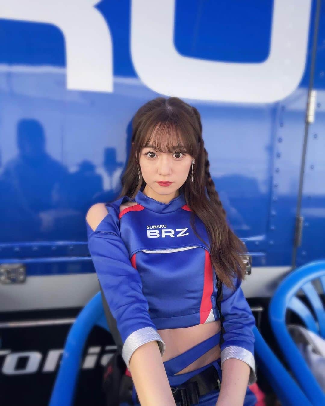 りなぴよのインスタグラム：「💙  今日は#スーパー耐久 最終戦ですね🥺💙 めちゃ行きたかったぁ🥺 お仕事頑張ります🔥  現地の方は風邪などひかないように 気をつけてください⭐️  61号車Team SDA Engineering BRZ 応援よろしくお願いします📣  ・」