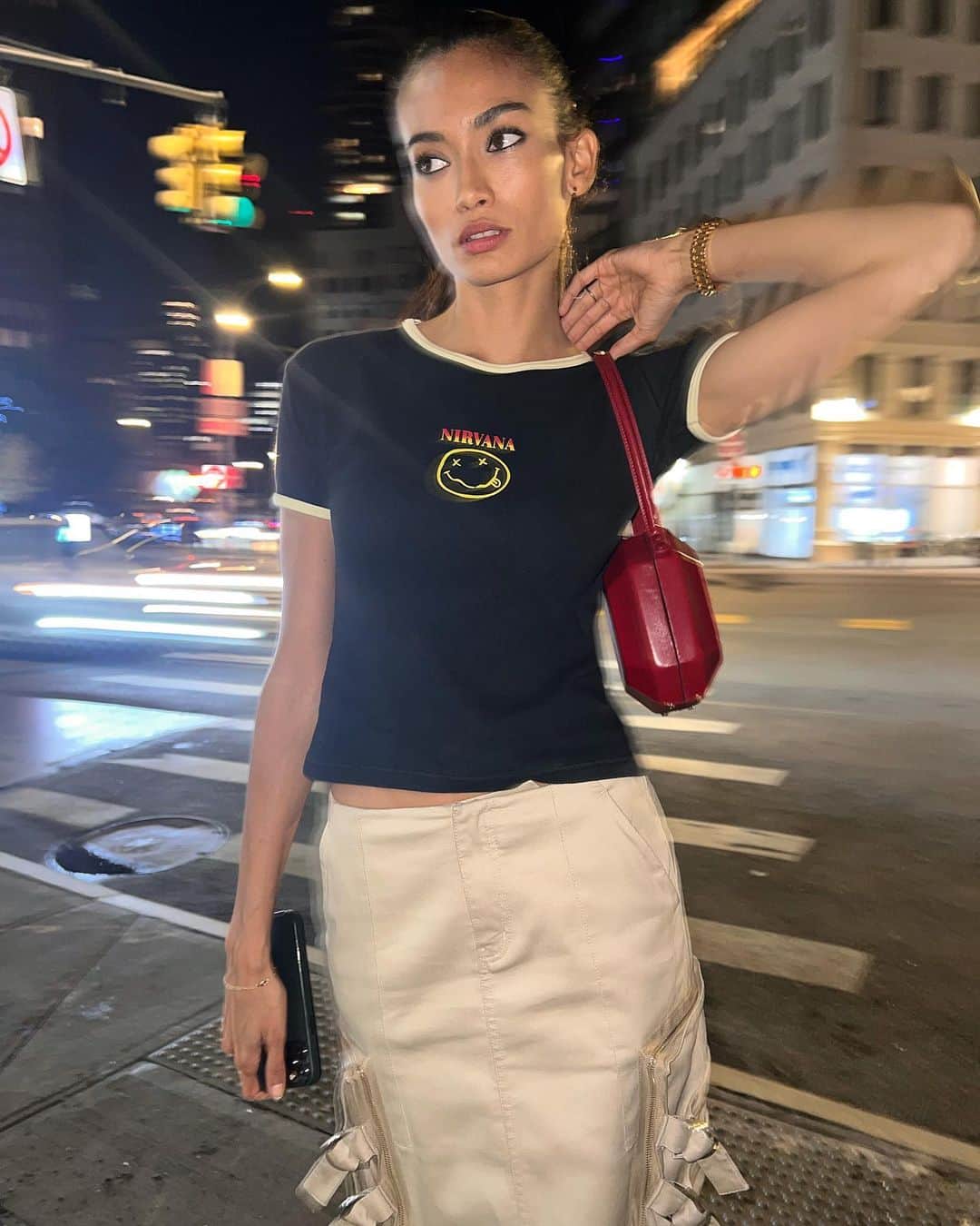 ケリー・ゲイルのインスタグラム：「👀」