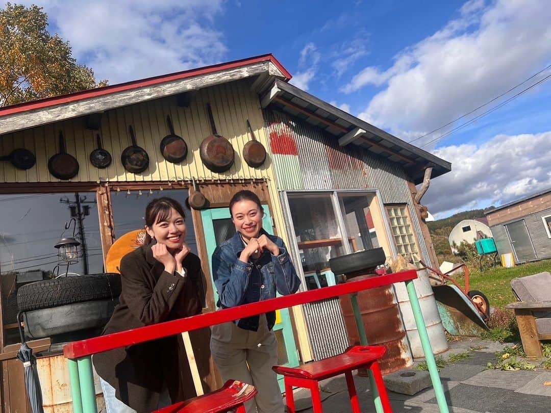 テレビ北海道「旅コミ北海道」さんのインスタグラム写真 - (テレビ北海道「旅コミ北海道」Instagram)「【旅コミ北海道】 今日夕方6時30分からの旅コミは… 60分SP😊🙌 クーポンでお得🎵日帰り温泉ドライブ🚗  私はharukaさんと2人で、 ニセコエリアを満喫してきました！ 雄大な景色とともに体も心も温まる温泉は、 クーポンで割引が😳♨️  そしてグルメ情報は…👀 今しか食べられない、お土産にぴったりなおやつ🍠と、 「地元食材×多国籍料理」という、 ココでしか味わえないお料理をご紹介します🍽️  日帰りなのに満足感たっぷりでしたよ〜😋 ぜひご覧ください⭐️ ・ ・ 旅コミ北海道〜じゃらん de Go！ 毎週土曜日夕方6時30分 11月11日OA . . #また旅へ#旅コミ#北海道#北海道じゃらん#旅#グルメ#食#観光#オフショット#テレビ北海道#chiyumi #tabikomi#7ch#hokkaido#tvh#tvprogram#television#sightseeing#gourmet#travelood」11月11日 10時21分 - tabikomi_hokkaido