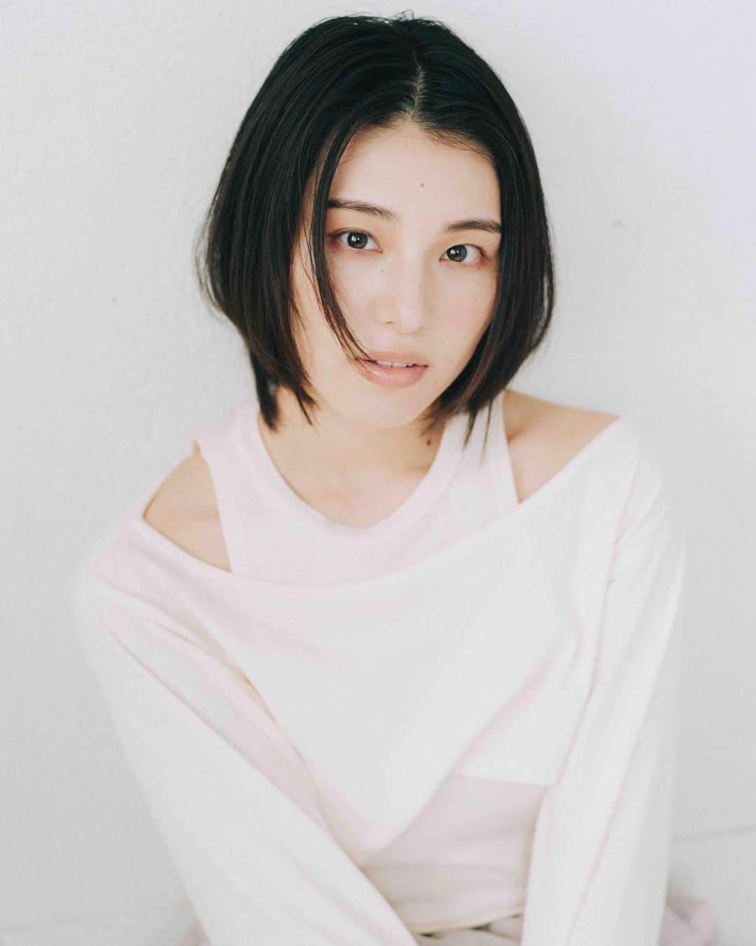 相楽伊織さんのインスタグラム写真 - (相楽伊織Instagram)「New icon☺︎  2枚目はなんか好き。  📷 @takataka1960  💄 @star_sskrn」11月11日 10時22分 - _iorisagara264_