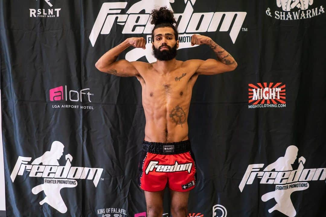 ジョンス さんのインスタグラム写真 - (ジョンス Instagram)「Freedom 18 - Bout #15  PRO SUPER FIGHT 59 KG Super Featherweight Freedom USA Championship  Orlando Ortega vs Sampson Tabbytite . Tickets can be bout at the door. You can order the live ppv on FCLTV.com . Our sponsors are: @rslnt  @smttrans  @southpaw_stitches @pharmacy.of.america . Live ppv on @fightclublive.tv  . #FreedomIsComing #FreedomFighterPromotions #MuayThai #FreedomFighter #FreedomChampion」11月11日 10時31分 - iamoneshot