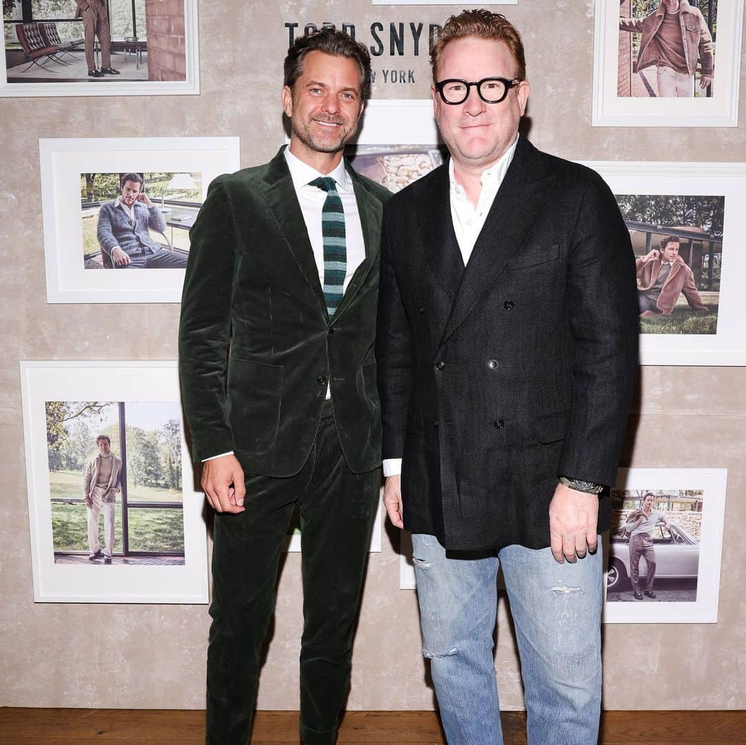 ジョシュア・ジャクソンさんのインスタグラム写真 - (ジョシュア・ジャクソンInstagram)「Thank you @toddsnyderny for getting me all dressed up last night. And congrats to @mattbomer on the new campaign, you handsome devil.   And @dianaschmidtke1 thanks as always for getting me together.」11月11日 10時34分 - vancityjax