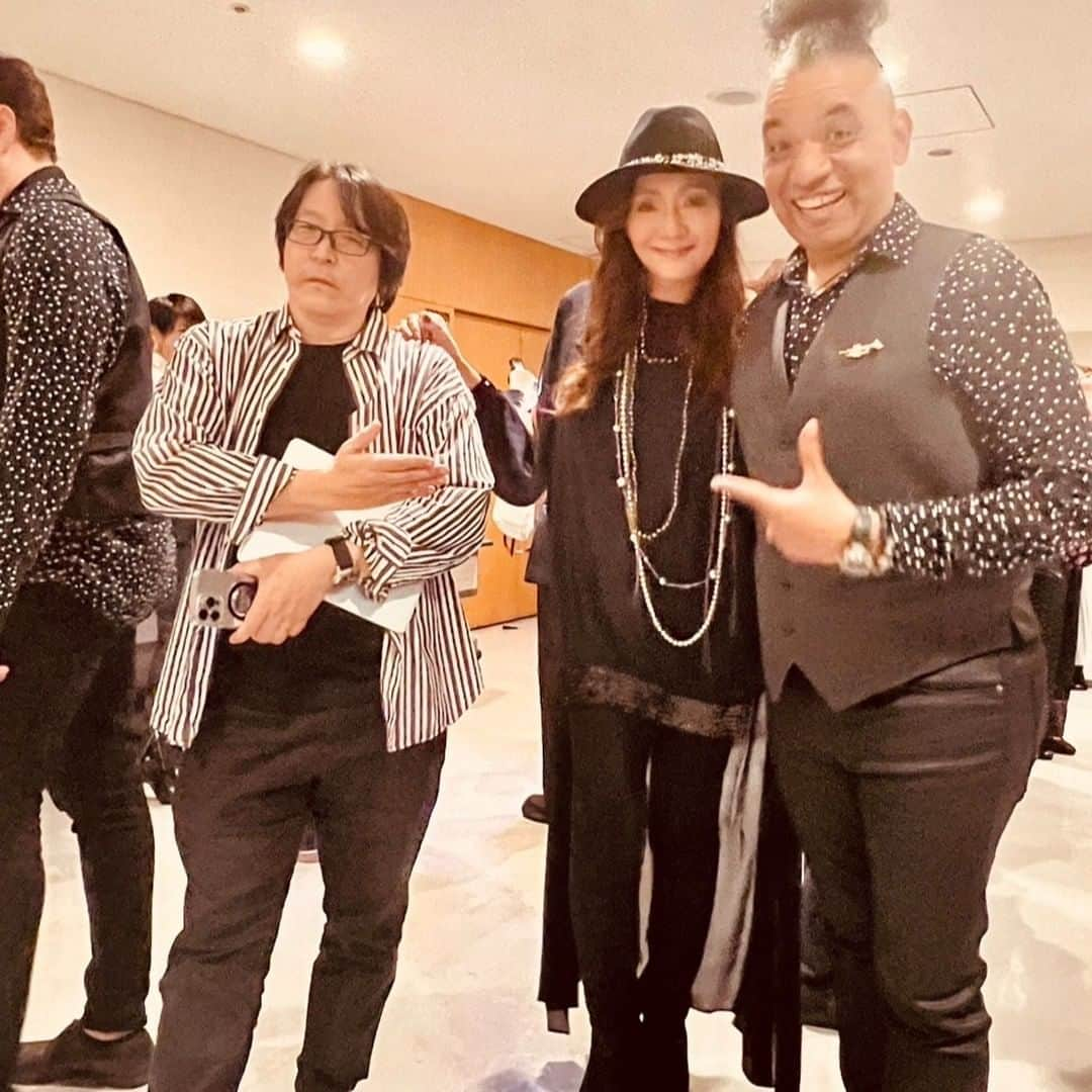 安部潤さんのインスタグラム写真 - (安部潤Instagram)「ザ・シティ・ポップ・クロニクル 林哲司の世界 in コンサート終了いたしました！  出演、 杏里、伊東ゆかり、稲垣潤一、上田正樹、エミ・マイヤー、菊池桃子、国分友里恵、佐藤竹善、杉山清貴、杉山清貴＆オメガトライブ[杉山清貴（Vocal)、髙島信二(Guitar)、吉田健二(Guitar)、大島孝夫(Bass)、廣石惠一(Drums)、西原俊次(Keyboards)、大阪哲也(Keyboards)、Juny-a(Percussion)]、鈴木瑛美子、寺尾聰、土岐麻子、林哲司、松城ゆきの、松本伊代、武藤彩未、Little Black Dress  バンド演奏（SAMURAI BAND）、 今剛(Guitar)、増崎孝司(Guitar)、富樫春生(Keyboards)、安部 潤(Keyboards)、髙水健司(Bass)、 江口信夫(Drums)、 斉藤ノヴ(Percussion)、高尾直樹・大滝裕子・稲泉りん(Chorus)、ルイス・バジェ(Trumpet,Flugelhorn)、アンディ・ウルフ(Saxophone,Flute,Wind-synth)  音楽監督、 萩田光雄、船山基紀  豪華すぎる皆様との共演でした。  ものすごい名曲の数々、素晴らしさを堪能させていただきました、感謝です！！ またまた準備たいへんでしたので、一回だけはもったいなかったコンサートでした・・、。」11月11日 11時01分 - jun_abe_jun_abe