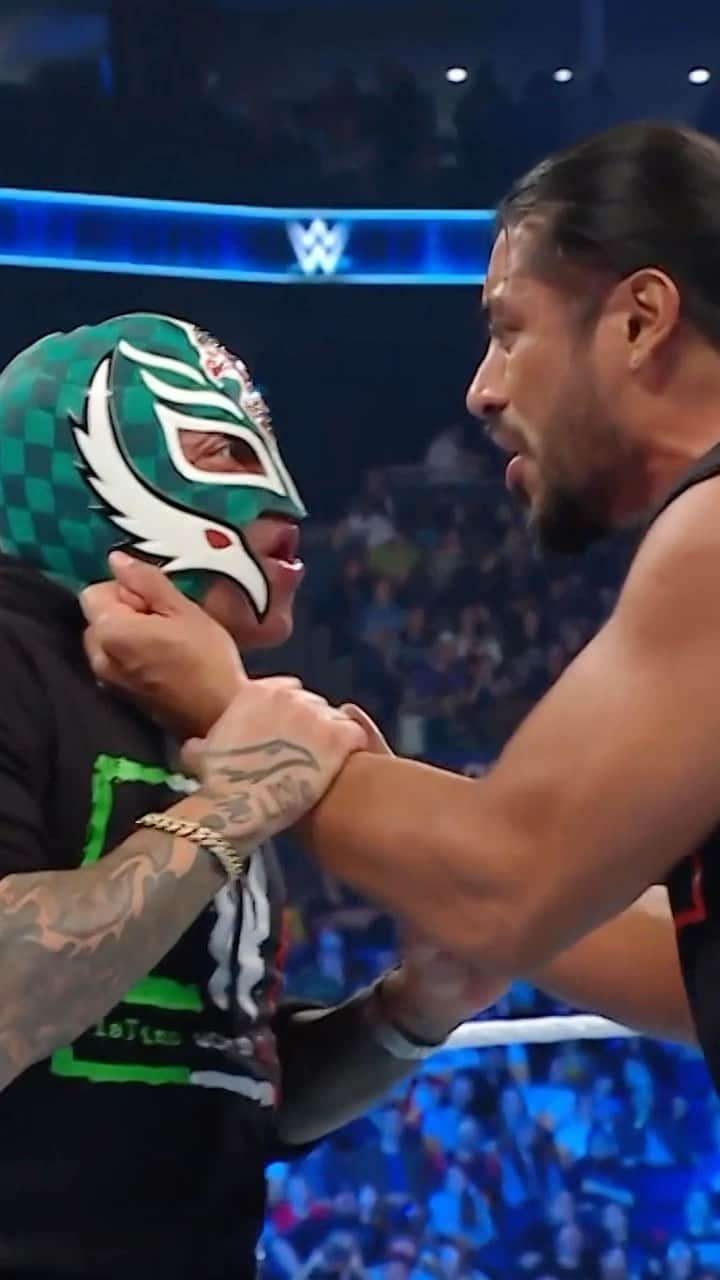 レイ・ミステリオ・ジュニアのインスタグラム：「Noooo, @escobarwwe 😭 ¿qué está pasando con LWO? @619iamlucha 💔💔 #SmackDown」