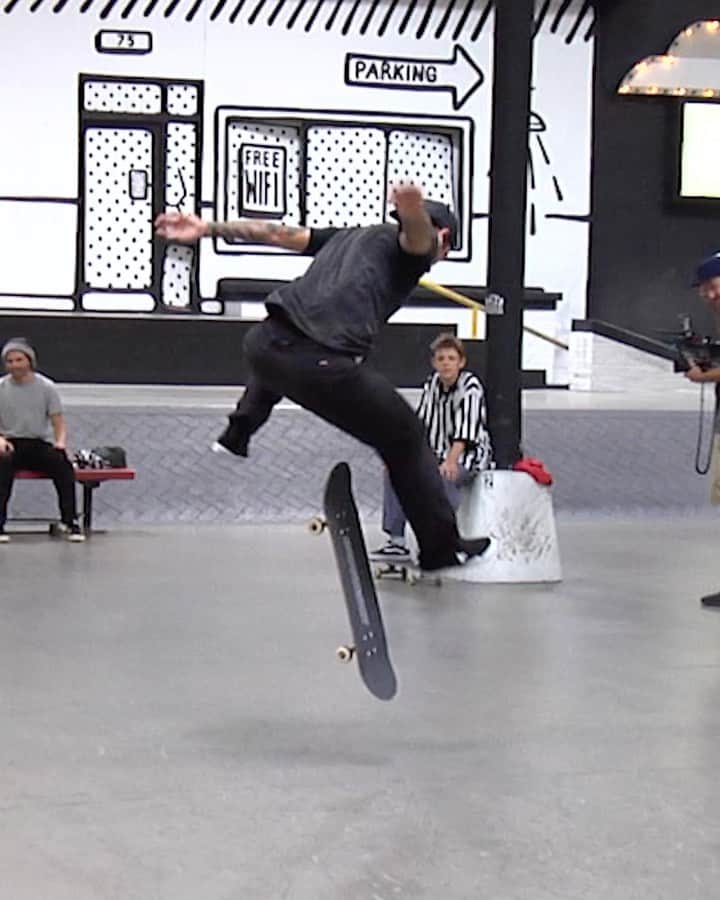 The Berricsのインスタグラム：「With less than 24 hours until BATB 13 Finals Night… we’ve complied some of our favorite moments from rounds 1,2 and 3. What’s your favorite moment so far??   Hit the link in bio to watch “The Best of BATB 13 (so far)” now playing on TheBerrics.com and make sure to tune into the Battle At The Berrics 13: Freedom Finals livestream starting this Saturday, November 11th! We go live at 6:30pm PST and the battles begin at 7pm PST! #skateboardingisfun #berrics #batb13」