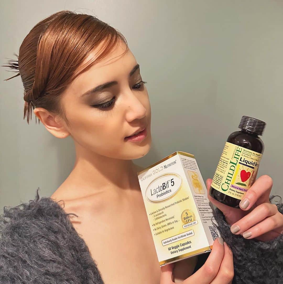 藤井夏恋のインスタグラム：「私の最近購入したiHerbのアイテム🌱✨  ・California Gold Nutrition  LactoBif 5プロバイオティクス、50億CFU、ベジカプセル   乳酸菌をサプリで取りたいなと思い、 人気のサプリなので気になって買ってみました♪  ・ChildLife Essentials Liquid Iron、天然べリー味  鉄分がしっかりとれるからお気に入り♪  ・Navitas Organics  オーガニックカカオニブ  栄養価が高いので、スムージーに入れて飲んでます♪  ・Life Extension バイオアクティブコンプリート Bコンプレックス、ベジカプセル  ビタミンB!! レビューをみて気になった♪  ・MegaFood 亜鉛  自然な成分なのが安心です♪  ・Sunfood  スーパーフード、未加エオーガニック マキベリー パウダー  スムージーに入れると美味しい♪  そして！ご存知の方もいるかもしれません😍現在WELLNESS WEEK SALEを開催しています🌱🫶  クーポンコード：WELLNESS2223 11月12日(日) 23:59まで開催✨  サイト全体でアイテムが22%オフになるよ。✨😍 ※一部商品を除く  是非皆さまもこの機会に😉  #pr #iherb #アイハーブ #iherb愛用品 #iherbjapan @iherbjapanese」