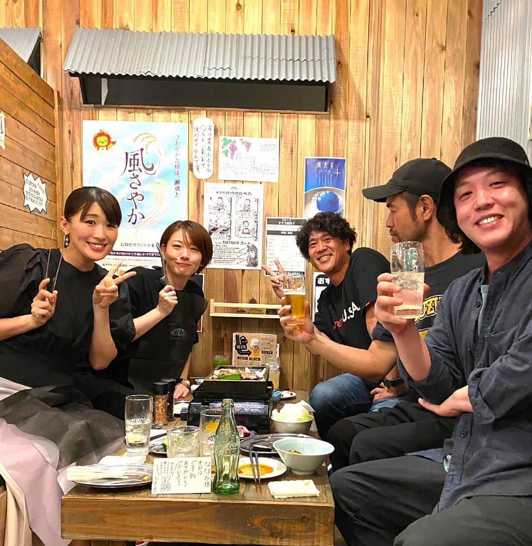 岩村菜々美さんのインスタグラム写真 - (岩村菜々美Instagram)「地元の先輩 #城島健司 さんを連れて みんなで #ニッチロー’ さんのお店 #SUZURO にお邪魔しました✨  城島さんとは中学が同じで地元も地元すぎて 会うといつも佐世保弁で喋ってしまう🤣 人柄がとても素晴らしくいつも面白くて楽しい人です✨ 野球を全然知らない私ですが城島さんとイチローさん(ニッチロー’さん)の2ショットはすごかったー📷  #沙羅 さん #たむたむ のお二人と食事の約束からの急展開でしたが楽しい時間でした😆✨」11月11日 11時35分 - nanami1120