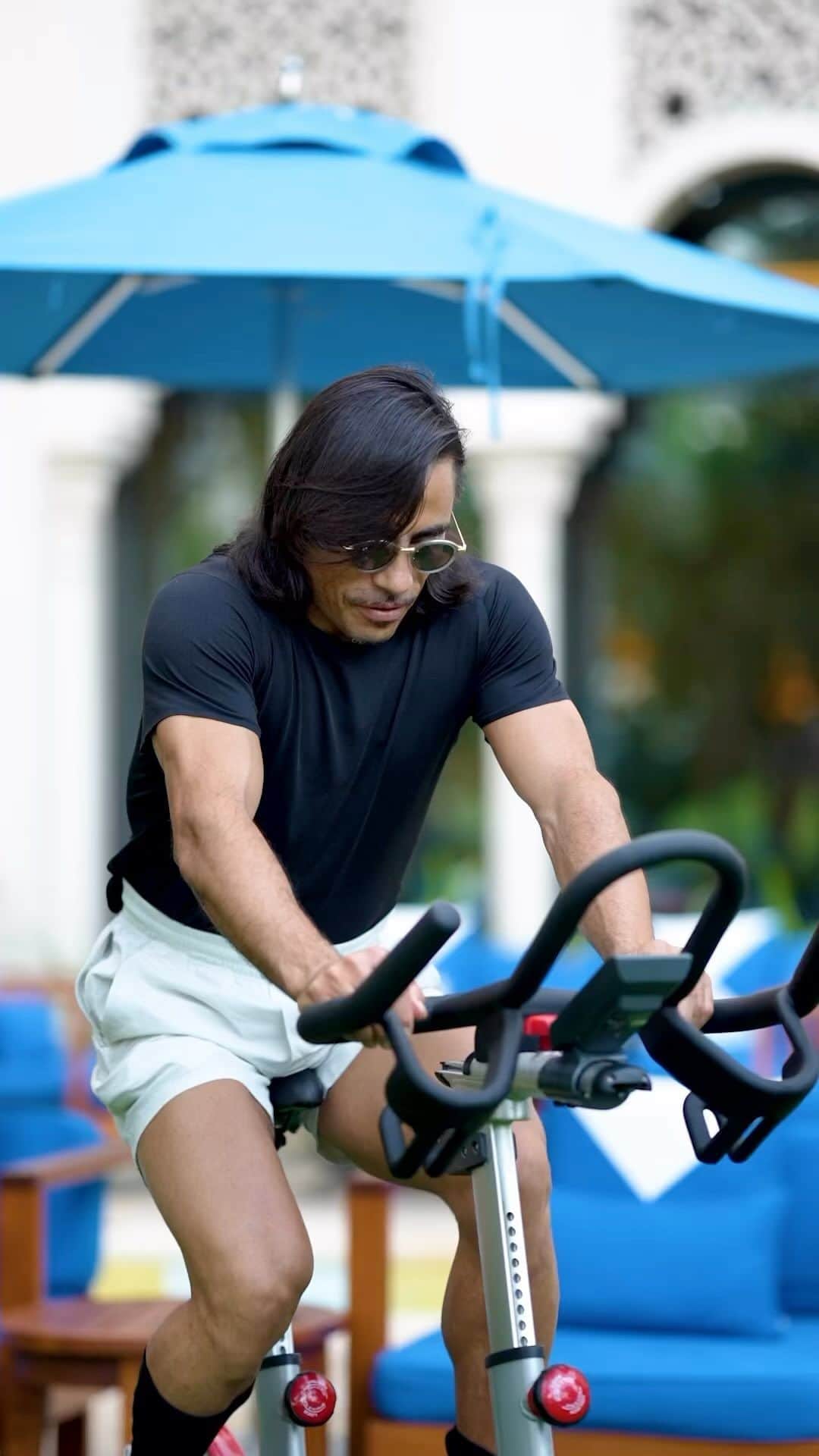 Saltbae（ヌスラット・ガネーシュ）のインスタグラム：「Enjoyyyy @kapicciiiinoo ☕️ #saltbae #salt#saltlife」
