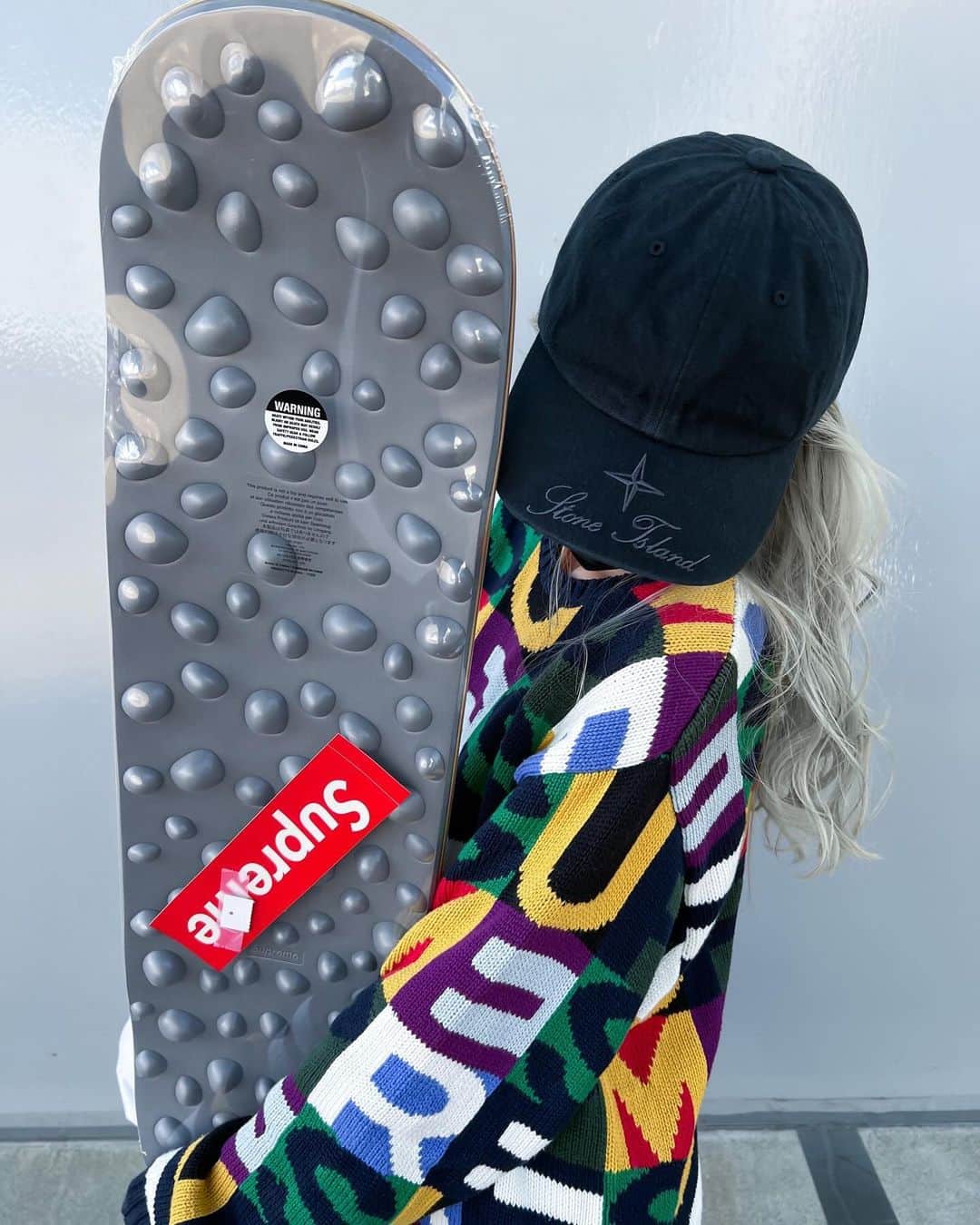 Supreme Mihoさんのインスタグラム写真 - (Supreme MihoInstagram)「♡♡♡ ✩ "BLESSSUPREME" ✔️BLESS Reflexology Skateboard ✔️Stone Island Denim 6-Panel ✩ ボコボコかわい👽🛹 ✩ #supreme  #bless  #シュプリーム」11月11日 12時41分 - miho_umeboshi