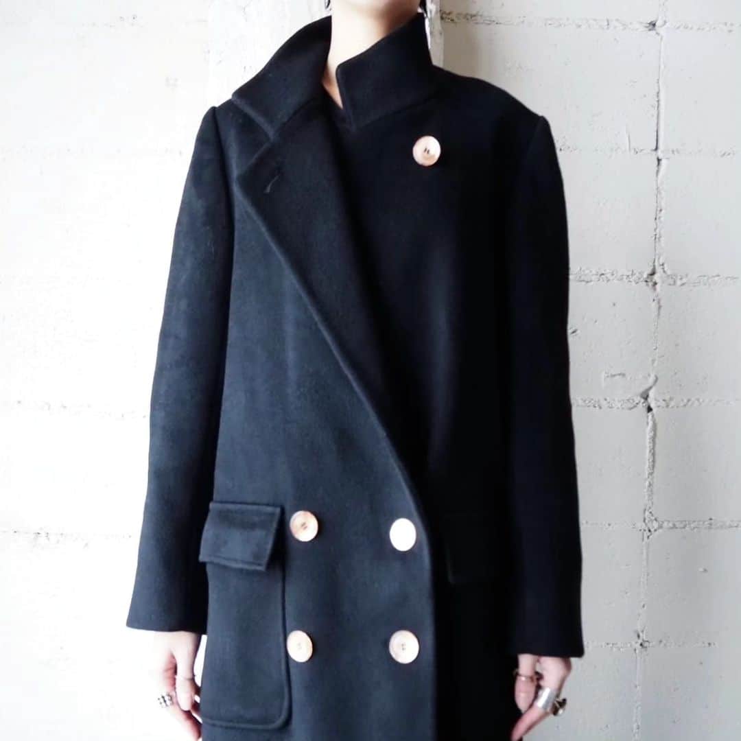 吉祥寺 古着屋 Orfeoのインスタグラム：「. ●1970~80's Long Chester Coat . . . お問い合わせはこちらから↓ orfeokichijoji@yahoo.co.jp  #orfeo #kichijoji #tokyo #vintage #used #fashion #coordinate #outfit #オルフェオ #吉祥寺 #東京 #古着 #古着屋 #ヴィンテージ #レディース古着 #吉祥寺古着屋 #コーディネート . . . お問い合わせはインスタグラムのプロフィール掲載のメールアドレスにお願いいたします。コメント、DMでのお問い合わせは受け付けておりませんのでご了承ください。 店頭に出ていないONLINE SHOPの商品もご購入頂けます。気になる商品がございましたら店頭スタッフにお気軽にお声掛けください。」