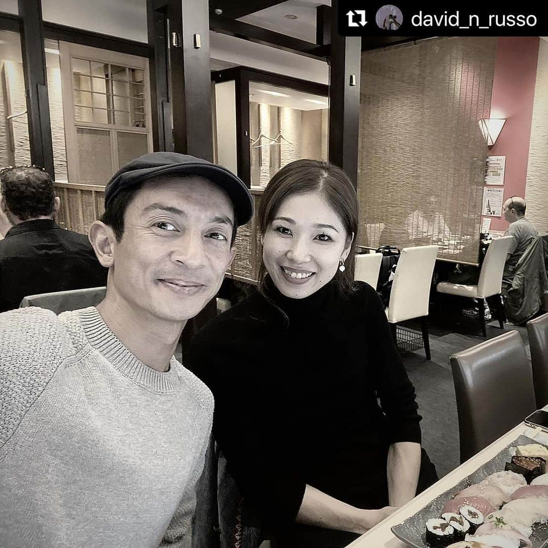 中村祥子のインスタグラム：「留学先のジョンクランコスクールで同級生だった @david_n_russo からメッセージをもらって、 今東京に来ているからと24年振り‼️に会うことが出来ました。24年振りだし、なんだか不思議な緊張感があったのに、会う前日にミラクル的な出会いをしてこんなに広い東京で同じ時間、同じ場所で偶然にお互いカフェをしていて出会うことができました🤩本当にミラクルな瞬間✨✨そして、次の日あらためて会ってゆっくり話しをすることができて、留学時代のことが蘇ってきました☺️  彼が話してくれたこと… あの頃のSHOKOはあまり喋らず ただただバレエに対しての努力が凄かった。だから今、 目の前にいるSHOKOの変化が嬉しいと言ってくれました。 今のSHOKOを知っている人がいてもあの頃のただただバレエとだけ向き合って 、努力だけをし続ける姿は誰も知らない、でも僕たちは知ってるよって言ってくれて🥺嬉しかった。そして、本当にそうだったな…と。 私は自分の努力を自慢しているわけではないんだけど、バレエのための日々を過ごしバレエのためなら出来ないことを諦めたくなかったし、出来ていないならできるようになればいいと思ってそのための努力は何時間でもできた。それでもやってみてはやっぱり落ち込んで、やっては落ち込んで…の繰り返しをただただひたすらやり続けていて、何が正解か、どうすることが正解かも分からないところを行ったり来たりしていて、それでもバレエは自分を揺さぶるなにかがあったから簡単に諦められるものではなかったし、踊ることが1番自分を幸せにしているのも分かっていたから進み続けていた。頑張れることには限界はないのかもしれない、こうなりたいという思いがある限りやれる努力は必ずあると信じていたし、若いときにがむしゃらでも、若さのエネルギーを努力に注げてきたことは間違ってなかったんだ！って今は思える。  今の自分はまたバレエへの向き合い方が変わっているかもしれないし、昔とは向き合うエネルギーが違うかもしれないけど、あの頃の無我夢中に頑張り通した時間があったからこそ今の自分が出来上がっていて、そしてまたあらたなステップを作ろうと今なりの努力が少しずつでもできている気がする。あの頃を思い出すと正直辛いしかなく、どうなるのかという不安でしかなかった。でも、同じくらい諦めたくないという気持ちを持っていたこともしっかり覚えている。今回Davidに会って辛かった時期を懐かしく思い出せてDavidの言葉であの頃の自分を癒やしてあげられた気がする。24年振りの出会いがまた勇気をくれた🙏✨ Thank you David ☺️I hope we can see each other soon😘  #Repost @david_n_russo with @use.repost ・・・ A blast from the past!! After almost 24 years you are humble, generous and simple as one can possibly be! A beautiful person inside out, just as I remember! It was amazing to talk to you and find out more about each other’s journey! Dance connects so many different realities and worlds. I hope we can see each other soon @shoko_officialpage 🩷🩷🩷what a wonderful last day in Japan 🇯🇵 thank you」