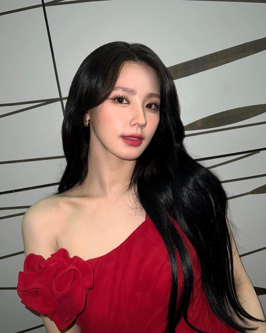 ミヨンのインスタグラム：「despacito🌹💃🖤」