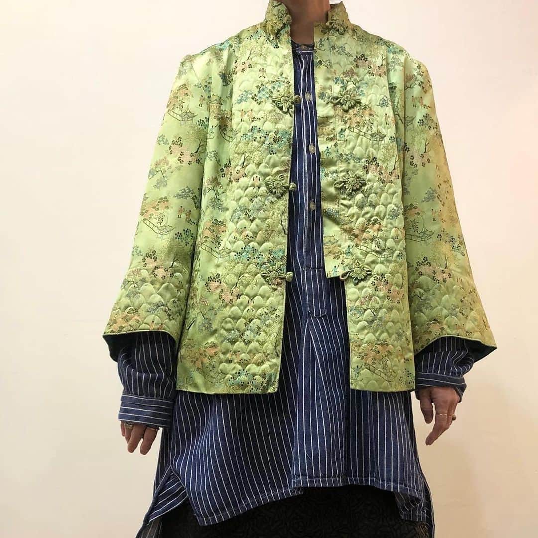 floorのインスタグラム：「china jacket ご覧いただけます✨  #大阪古着屋#南船場古着屋#南船場floor#vintageclothing #vintage#vintageshop」