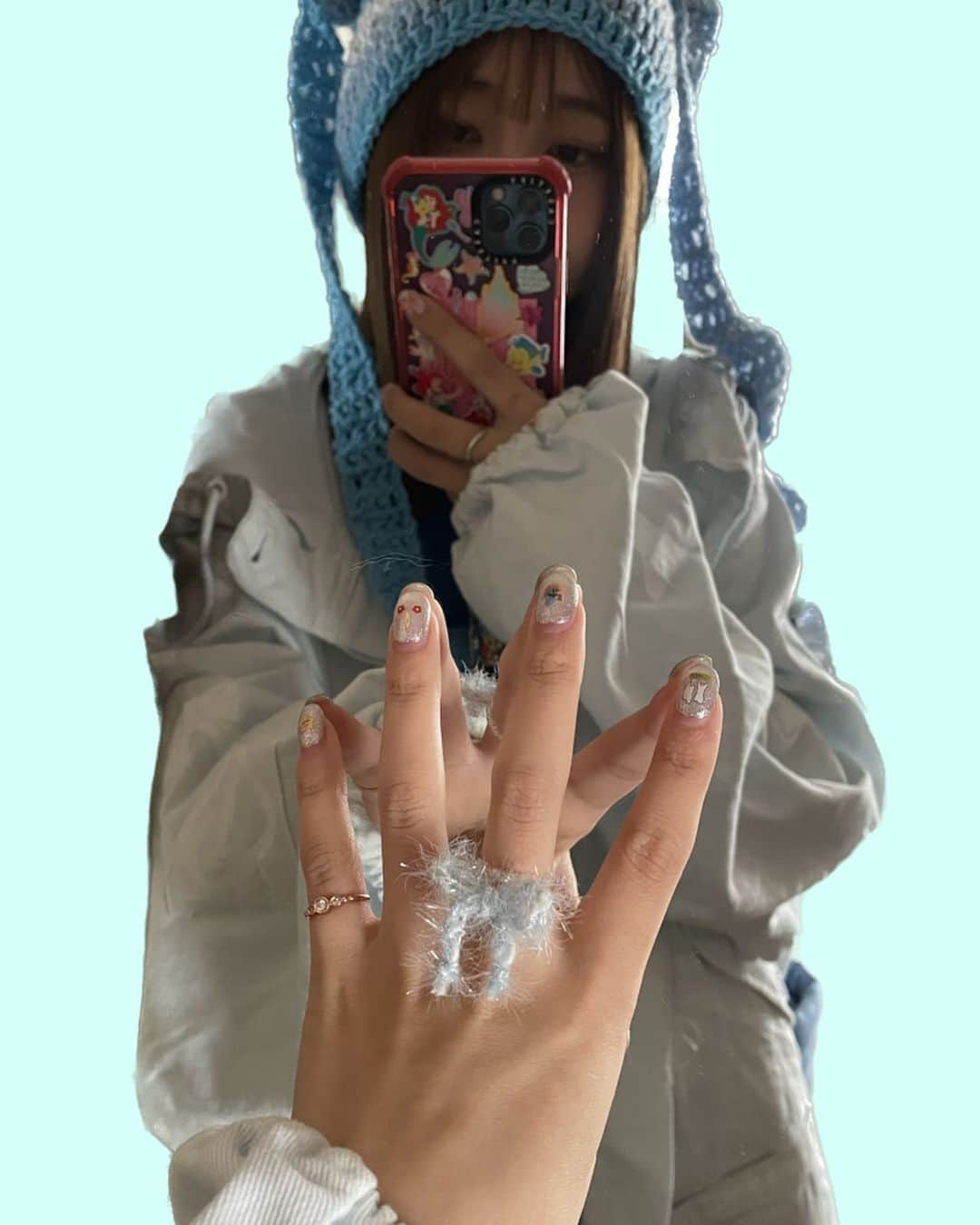 世紀末さんのインスタグラム写真 - (世紀末Instagram)「🧊 大好きなアイテムで武装して あたしはどんどん強くなるよッ   #ニット帽子  #成色  #モッズコート  #猛毒  #ぜつきぐ  #emiumigumi  #omamori  #水色  #水色コーデ   #fashion」11月11日 14時11分 - se1k1ma2chan