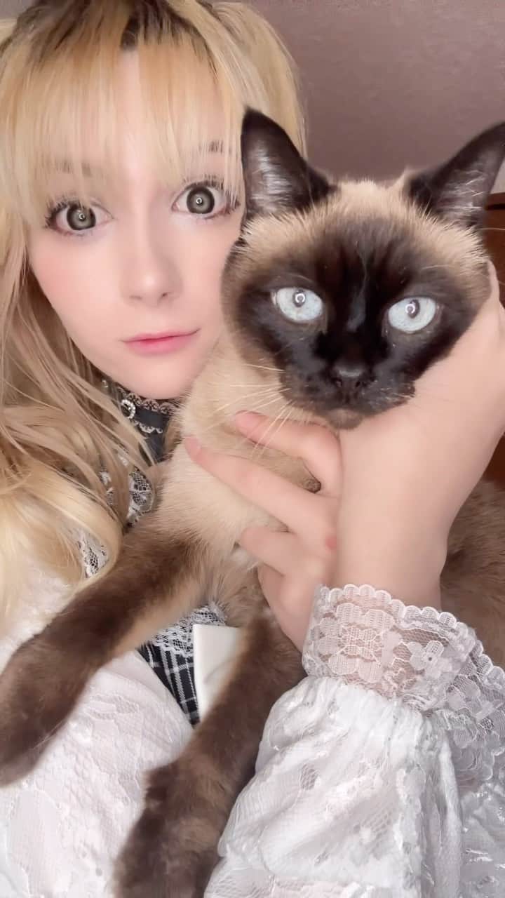 Hirari Ann（ヒラリー アン）のインスタグラム