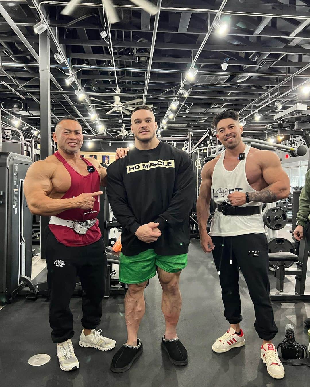 Kanekin Fitnessさんのインスタグラム写真 - (Kanekin FitnessInstagram)「Day 2.  Great chest day with @hideyamagishi  トレーニングに対する姿勢を更に学べた気がする。 レジェンドとのトレーニングはマジキツイけど達成感が物凄くあって結局楽しい🔥  @nick_walker39 looking like a freaking freight train.😱 Wishing for a speedy recovery 🙏🏼  Was a little speechless when @dannyhester just casually walked into the gym🔥  @lyft.official presents動画シリーズお楽しみに！  So many great machines at @powerhousegymlasvegas  Check them out if you’re in the area!」11月11日 15時14分 - kanekinfitness