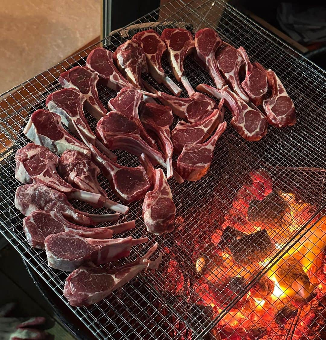 チョア さんのインスタグラム写真 - (チョア Instagram)「이젠 말하지 않아도 제역할 착착착 하는  20년지기 칭구들 덕분에 단체여행도 끄떡없네🪵🍂 또 하나 새기는 강릉에서의 추억 곱씹을수록 좋았다,,🫶🏻」11月11日 15時20分 - minjinchoa