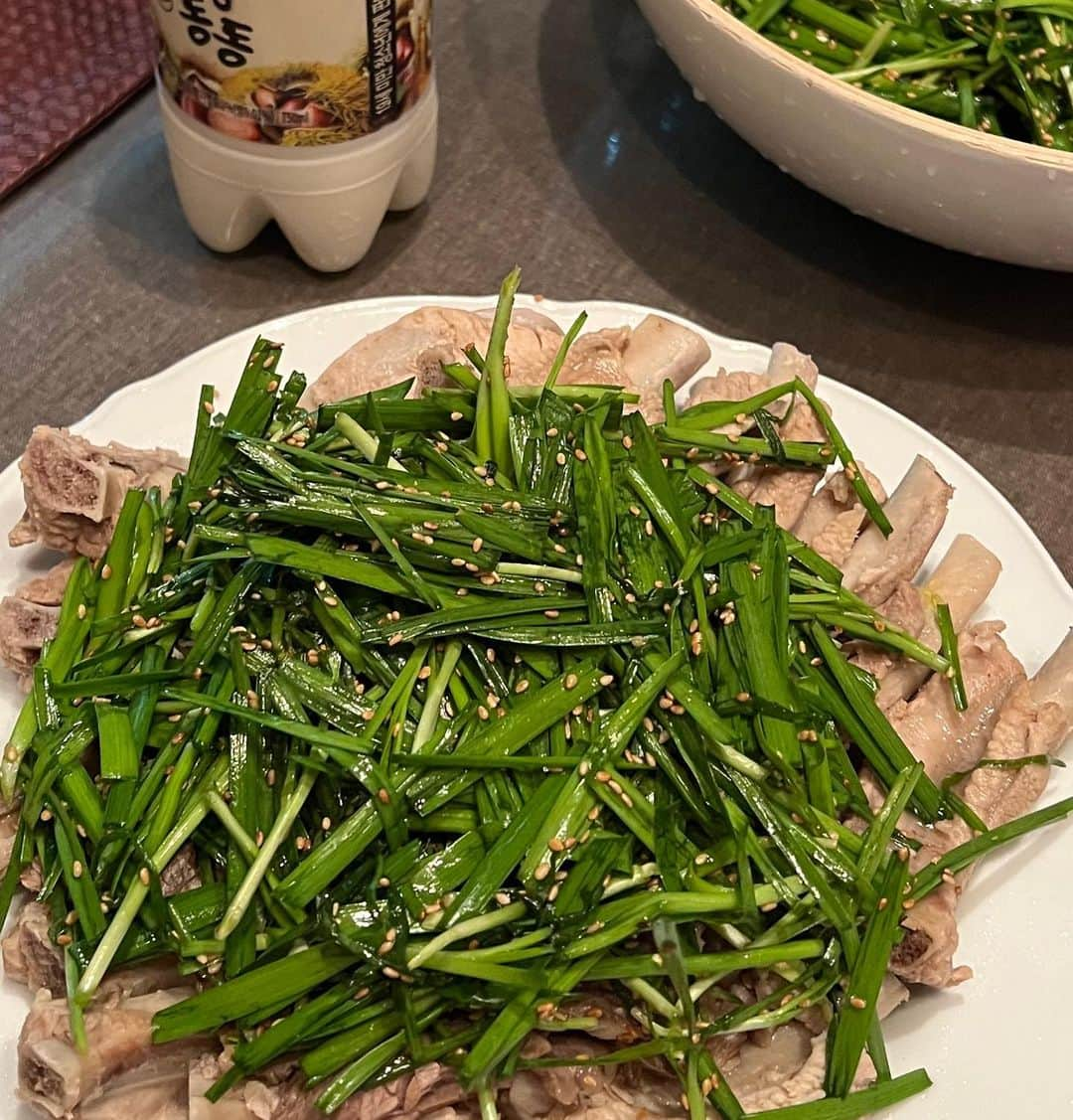 チョア さんのインスタグラム写真 - (チョア Instagram)「이젠 말하지 않아도 제역할 착착착 하는  20년지기 칭구들 덕분에 단체여행도 끄떡없네🪵🍂 또 하나 새기는 강릉에서의 추억 곱씹을수록 좋았다,,🫶🏻」11月11日 15時20分 - minjinchoa