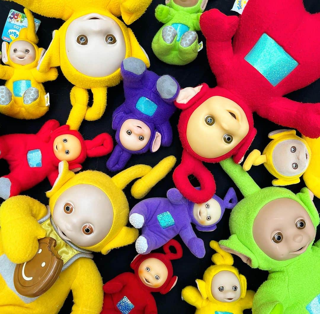 おもちゃやSPIRALのインスタグラム：「Vintage Teletubbies plush たくさん入荷しました🎵  talkingからKeychainまでたくさんあります✨」