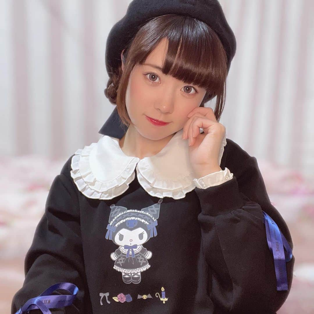 永井杏樹のインスタグラム：「  🖤クロミちゃん🖤  @misakoaoki  @grshimamura   #永井杏樹 #ミルハニ #アイドル #ロリータ #美沙子ちゃん #青木美沙子 #しまむら #しまむらコラボ #サンリオ #サンリオキャラクターズ #クロミちゃん」