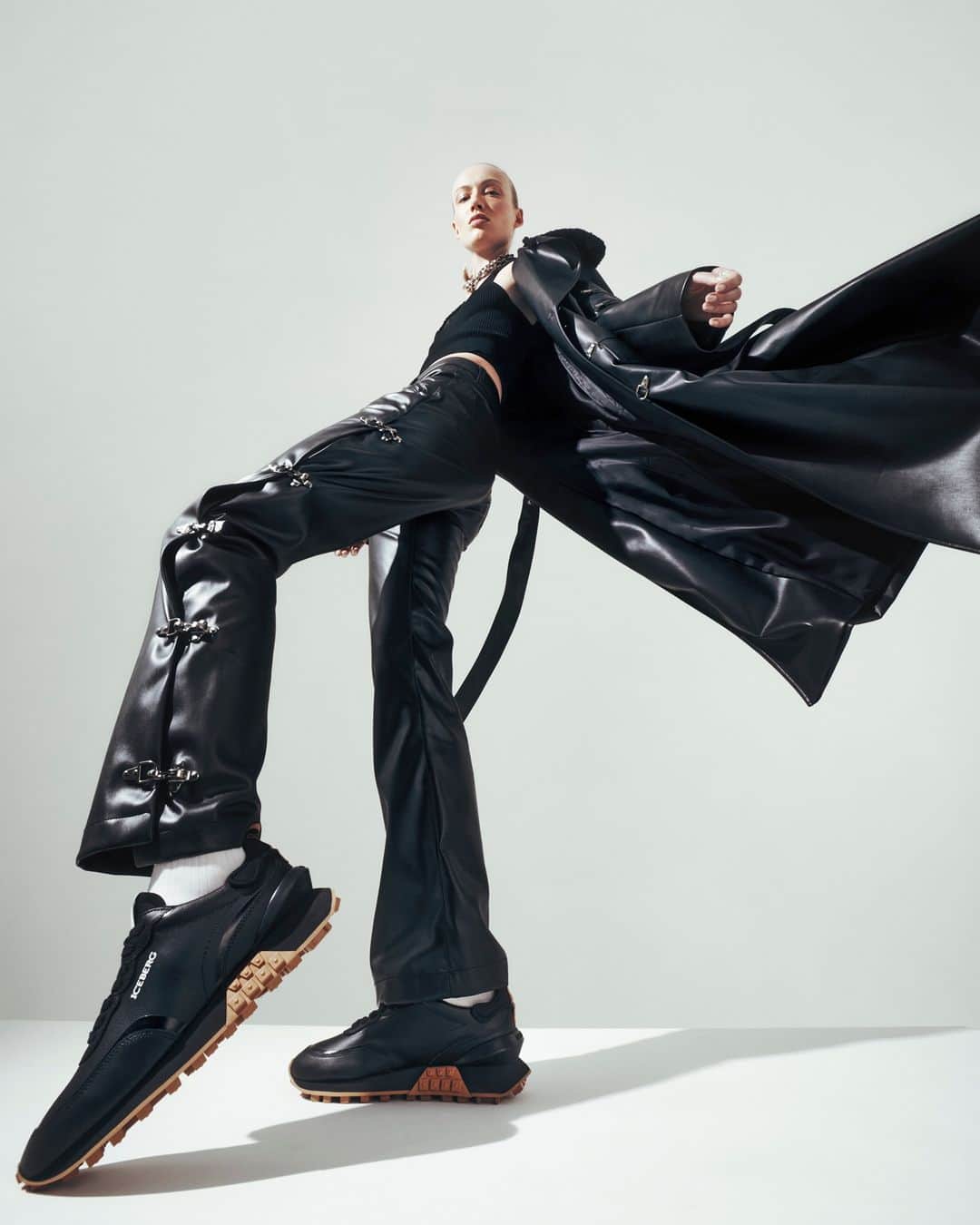 アイスバーグのインスタグラム：「In the sophisticated darkness of ICEBERG's black leather total look, confidently striding in ICEBERG HYPER sneakers. The Vibram rubber sole ensures optimal traction and anti-slip performance. Impeccable style, extraordinary details.  Discover more in the selected stores and at iceberg.com  #iceberg1974 #iceberg #fw23 #icebergshoes」