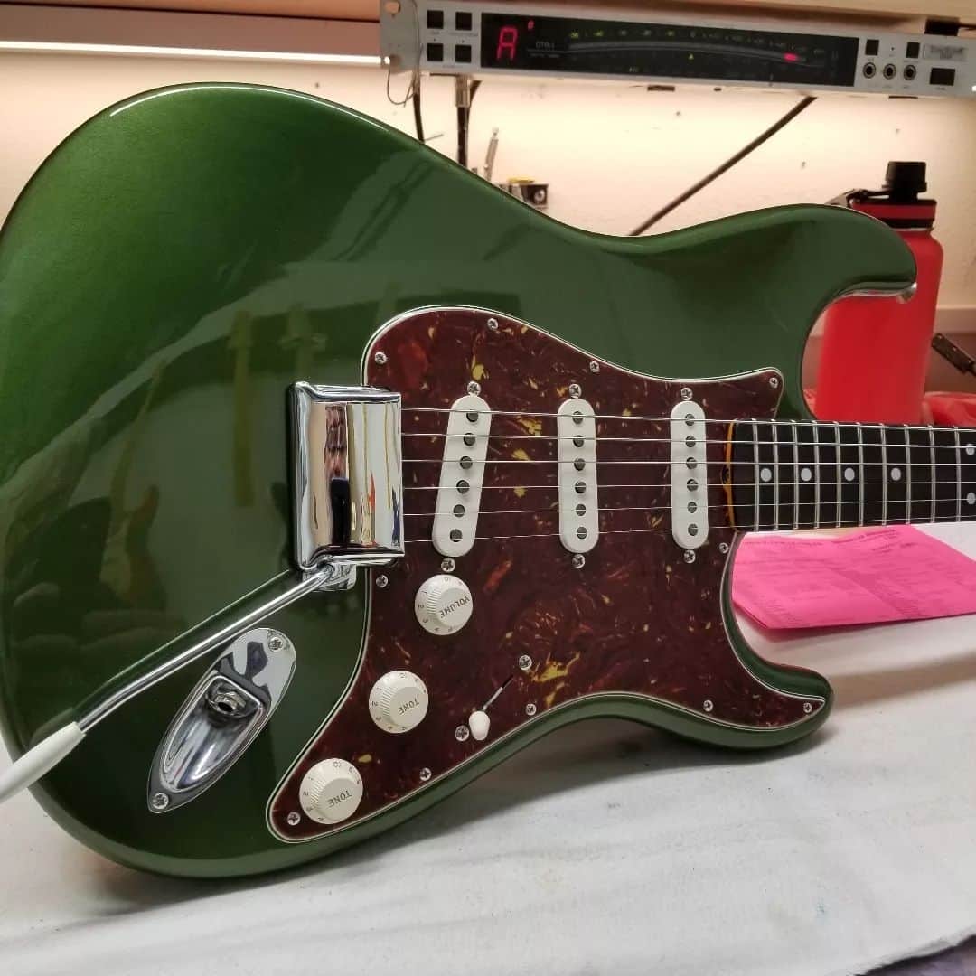 Fender Guitarのインスタグラム：「This ’63 Aged Cadillac Green @fendercustomshop Strat — from @davidbrown_fender — features a tortoiseshell pickguard and a rosewood fingerboard all done up in a Deluxe Closet Classic treatment. What's your favorite finish on a Strat? #Straturday」