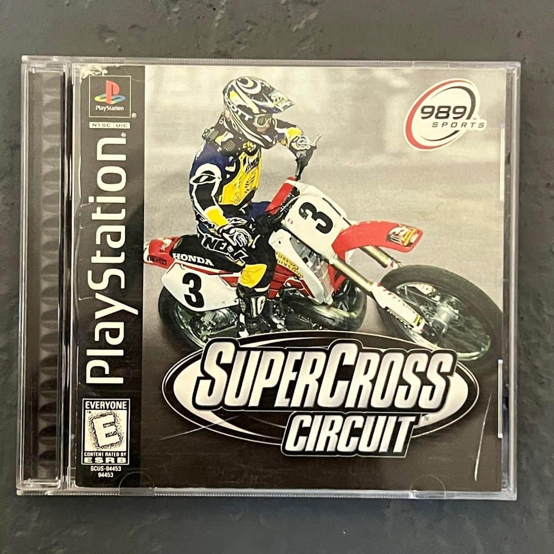 Racer X Onlineさんのインスタグラム写真 - (Racer X OnlineInstagram)「For all you late 90s gamers 👀 Some PlayStation 1️⃣ games from the turn of the millennium. Which was your favorite to play⁉️ #RetroGamer #RXgaming」11月12日 2時27分 - racerxonline