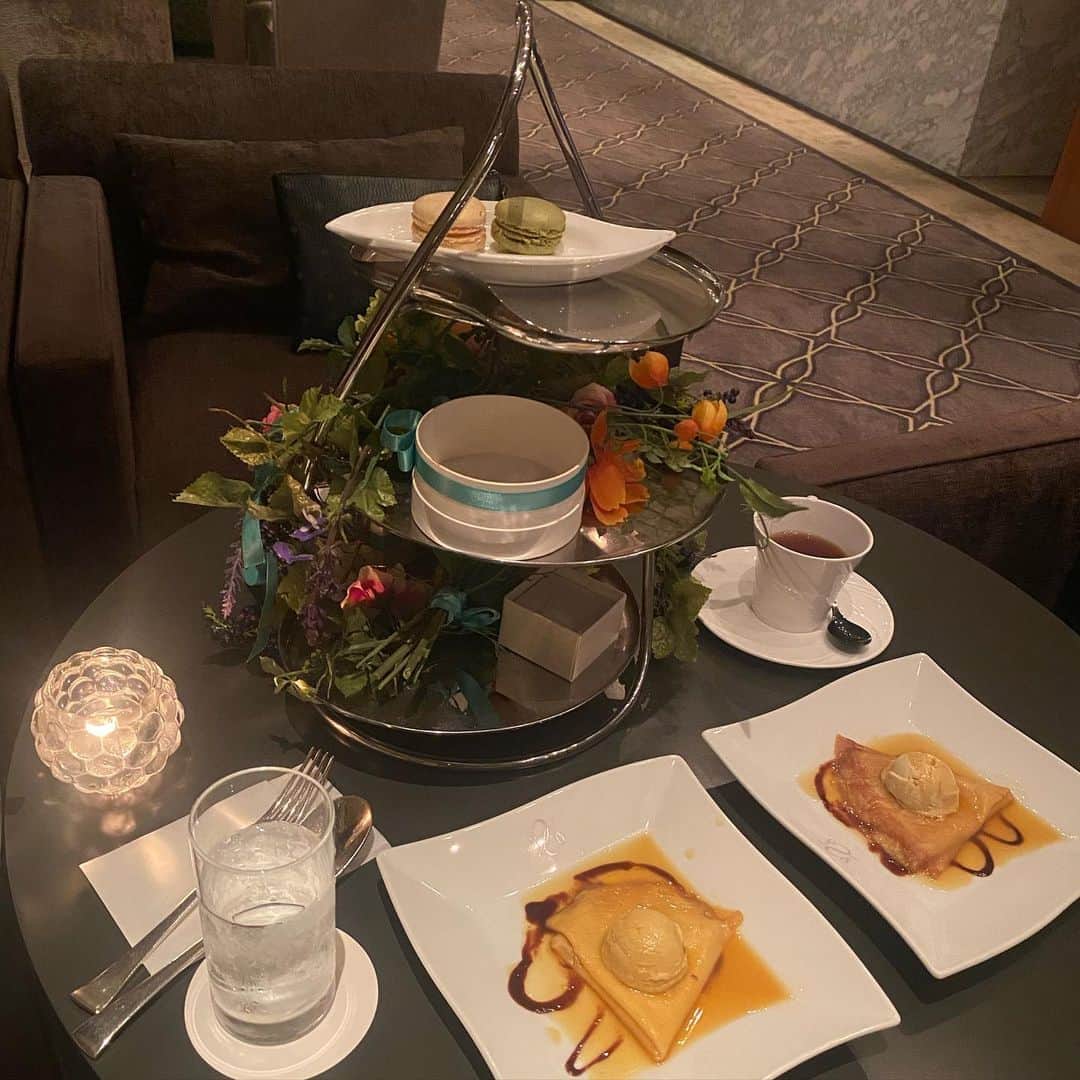 MI-MIさんのインスタグラム写真 - (MI-MIInstagram)「念願のラリアンスへ...🥂\♡︎/  プレートかわいすぎた🎂💐  #lalliance #ラリアンス #神楽坂フレンチ #神楽坂フレンチレストランラリアンス #ラリアンス神楽坂 #神楽坂ディナー #バースデープレート #バースデーケーキ #バースデーサプライズ #birthdaycake #birthdayplate」11月11日 18時03分 - mii__mi.chan