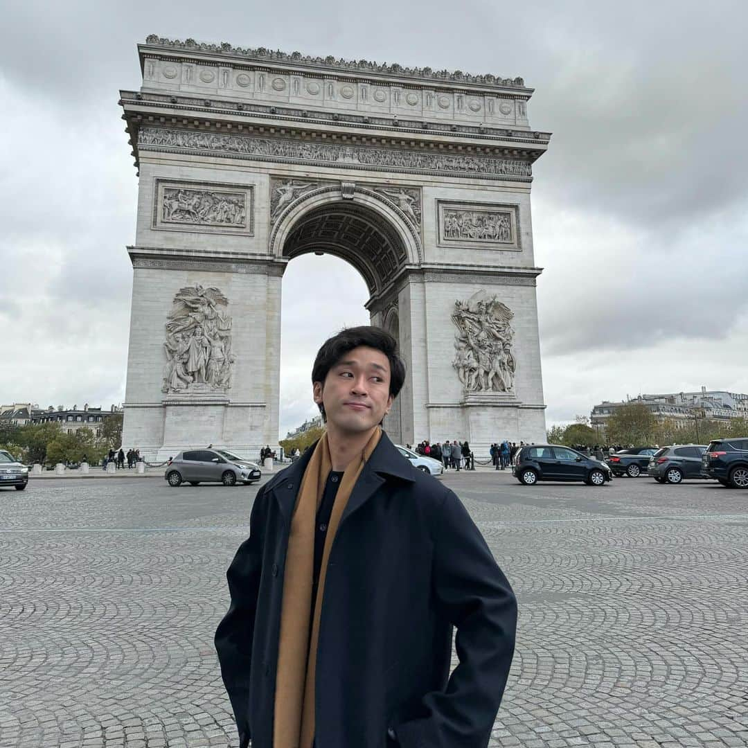 としみつさんのインスタグラム写真 - (としみつInstagram)「Paris🇫🇷  曇ってんな。 早く日本でもコート着たい。」11月11日 18時11分 - toshimitsu_tokaionair