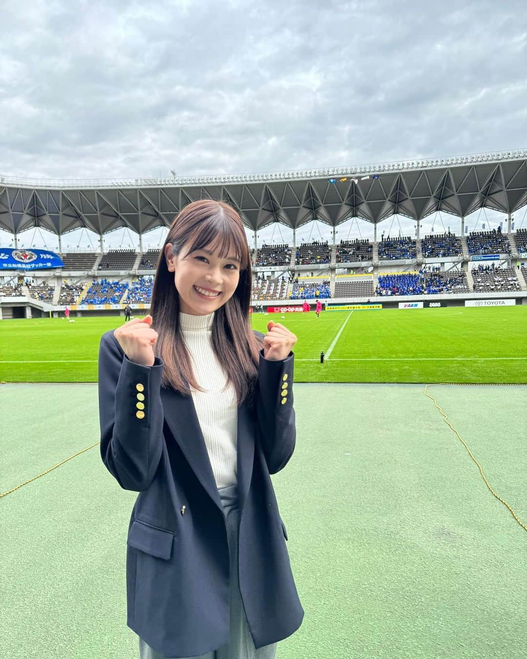 吉川七瀬のインスタグラム：「高校サッカー千葉県大会決勝のインタビューをしてきました！ 熱い戦いを現地で見ることができてとても興奮しました！ 市立船橋高校のみなさんおめでとうございます！ 両校のみなさんお疲れ様でした⚽️」