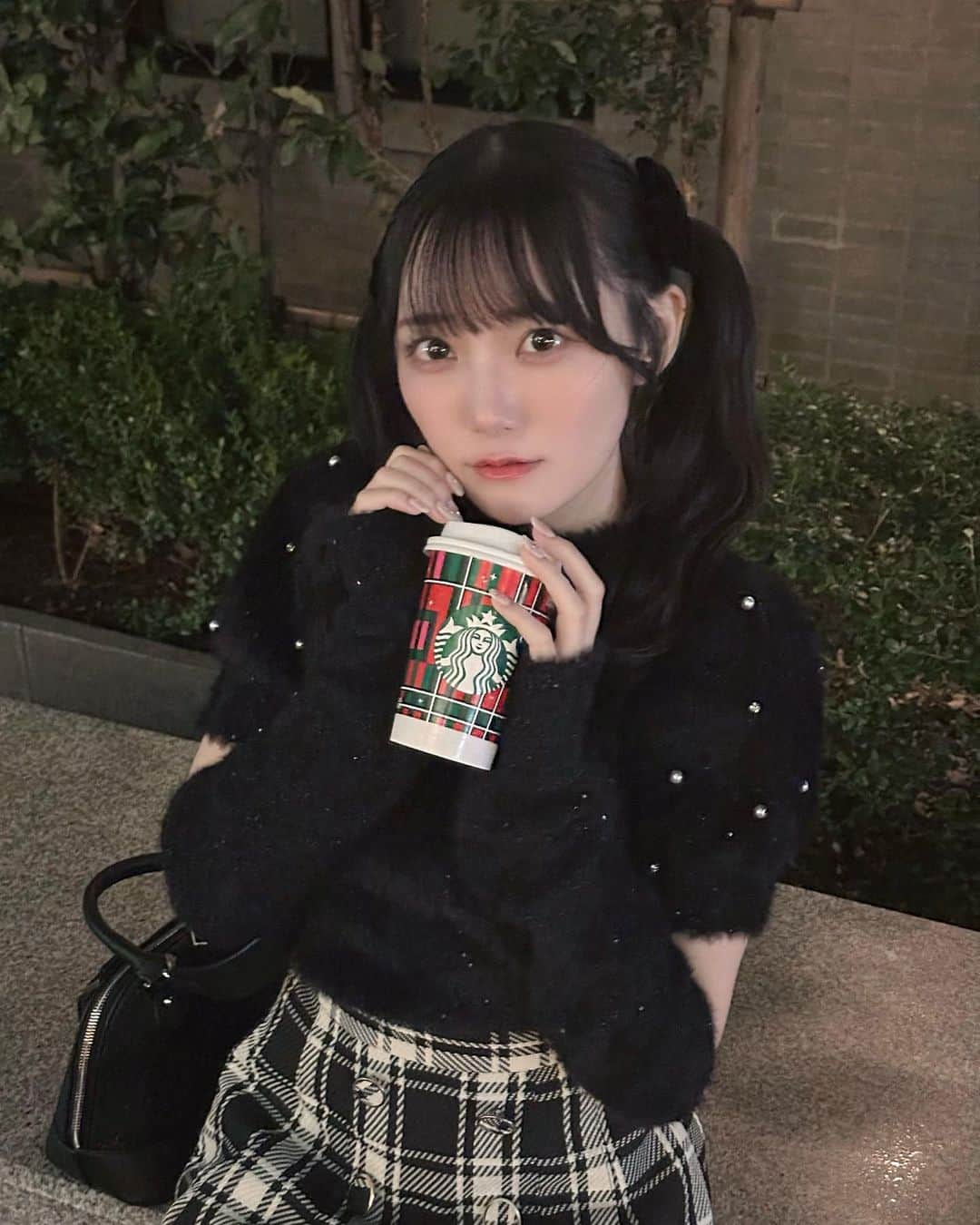 本田珠由記さんのインスタグラム写真 - (本田珠由記Instagram)「冬のおみるちゃんですっっ❄🐹 さむくなってきたわねぇぇ💭 がんばってウェーブ巻きついんしたんだ〜っっ🧚🏻‍♀️  #pium さん ♡」11月11日 18時27分 - honda_miyuki__