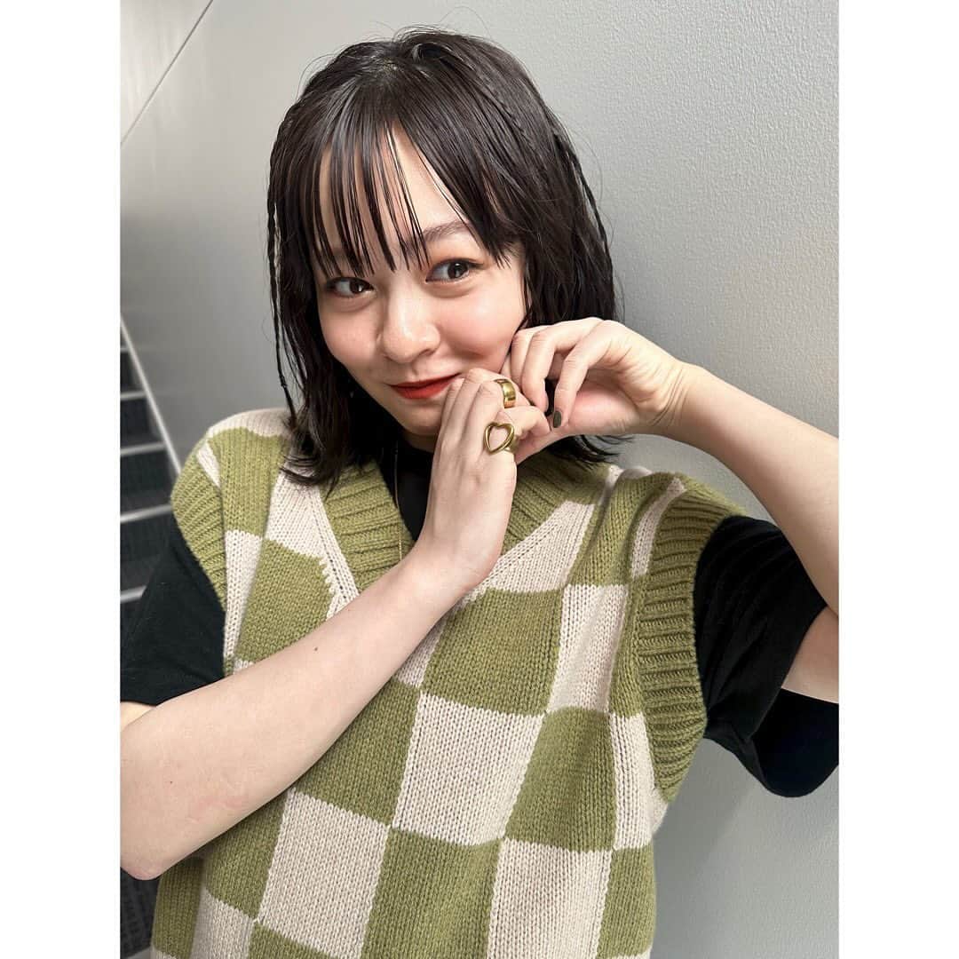 莉子さんのインスタグラム写真 - (莉子Instagram)「最近のお衣装です🚶　 いつもありがとうございます🪐 @misaki28t 🦕」11月11日 18時28分 - riko_riko1204