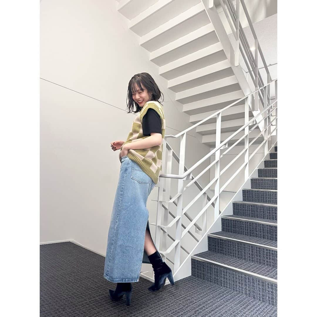 莉子さんのインスタグラム写真 - (莉子Instagram)「最近のお衣装です🚶　 いつもありがとうございます🪐 @misaki28t 🦕」11月11日 18時28分 - riko_riko1204